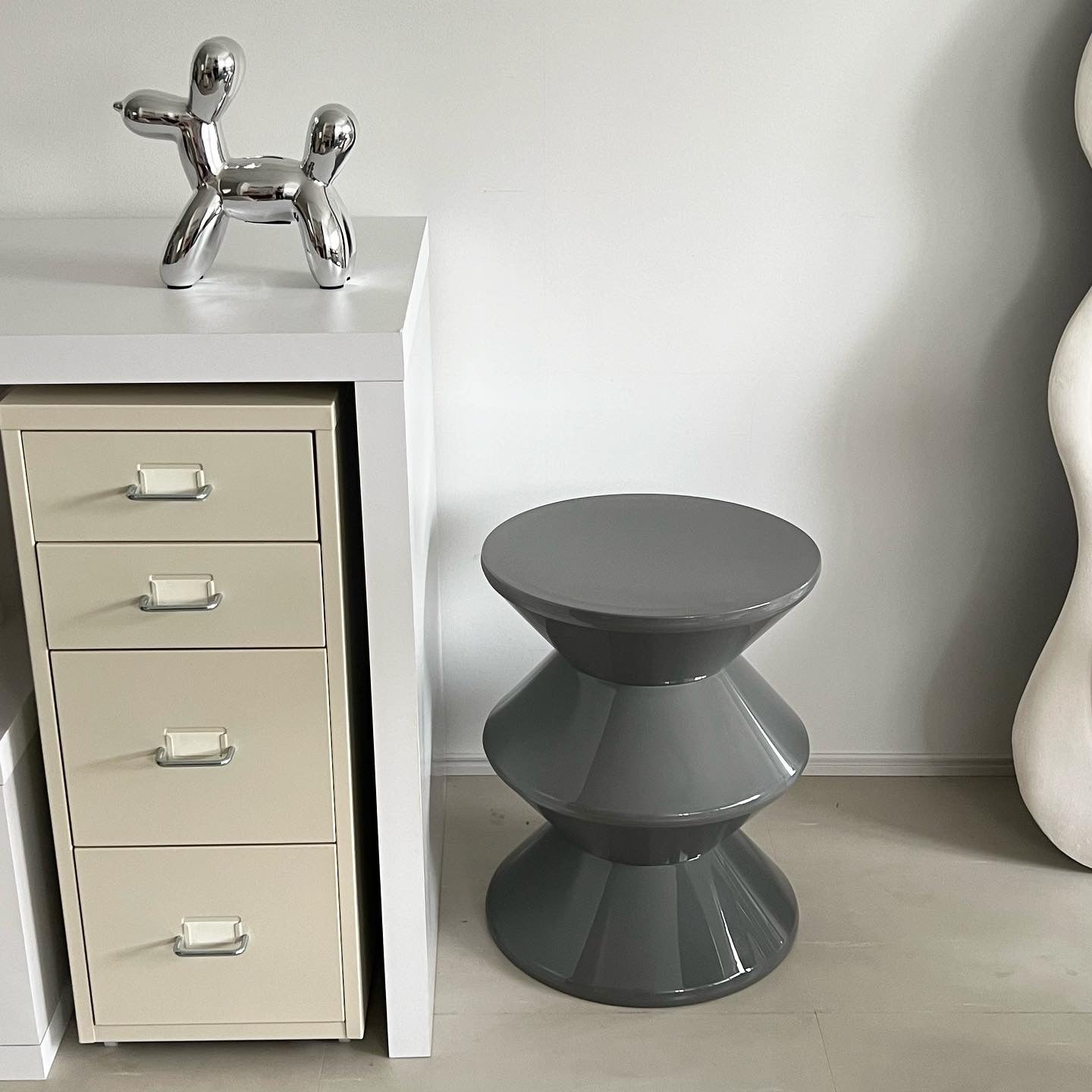 C41 Objet side stool