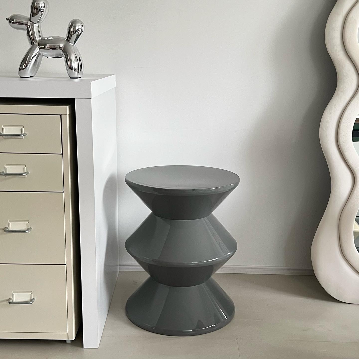 C41 Objet Side Stool