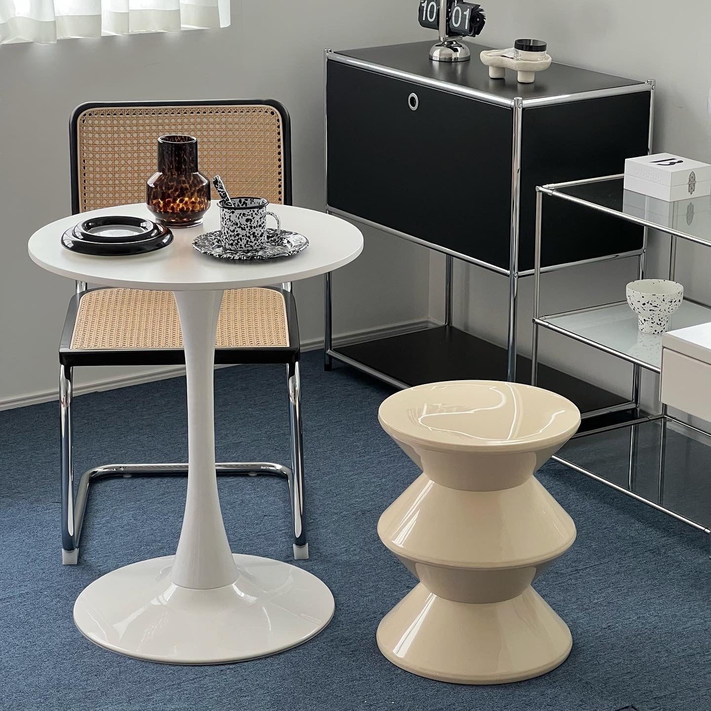 C41 Objet Side Stool