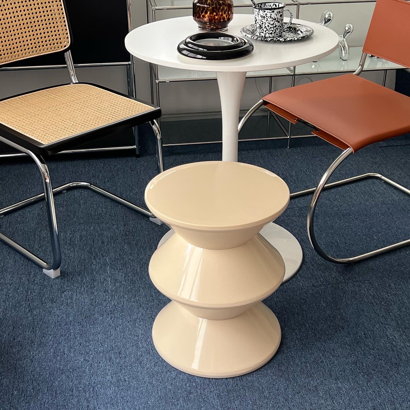 C41 Objet Side Stool