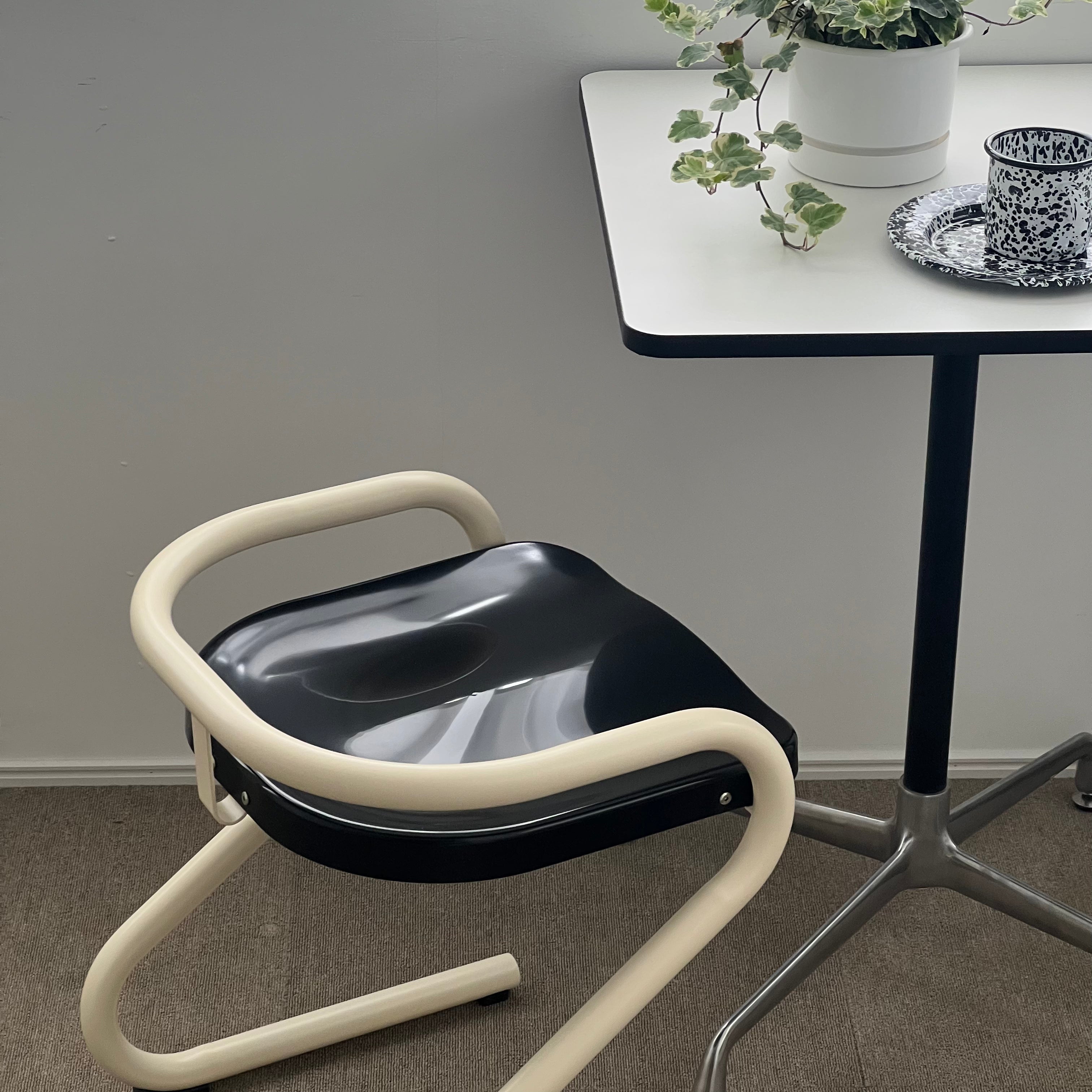 C39 Colorful Multi Chair