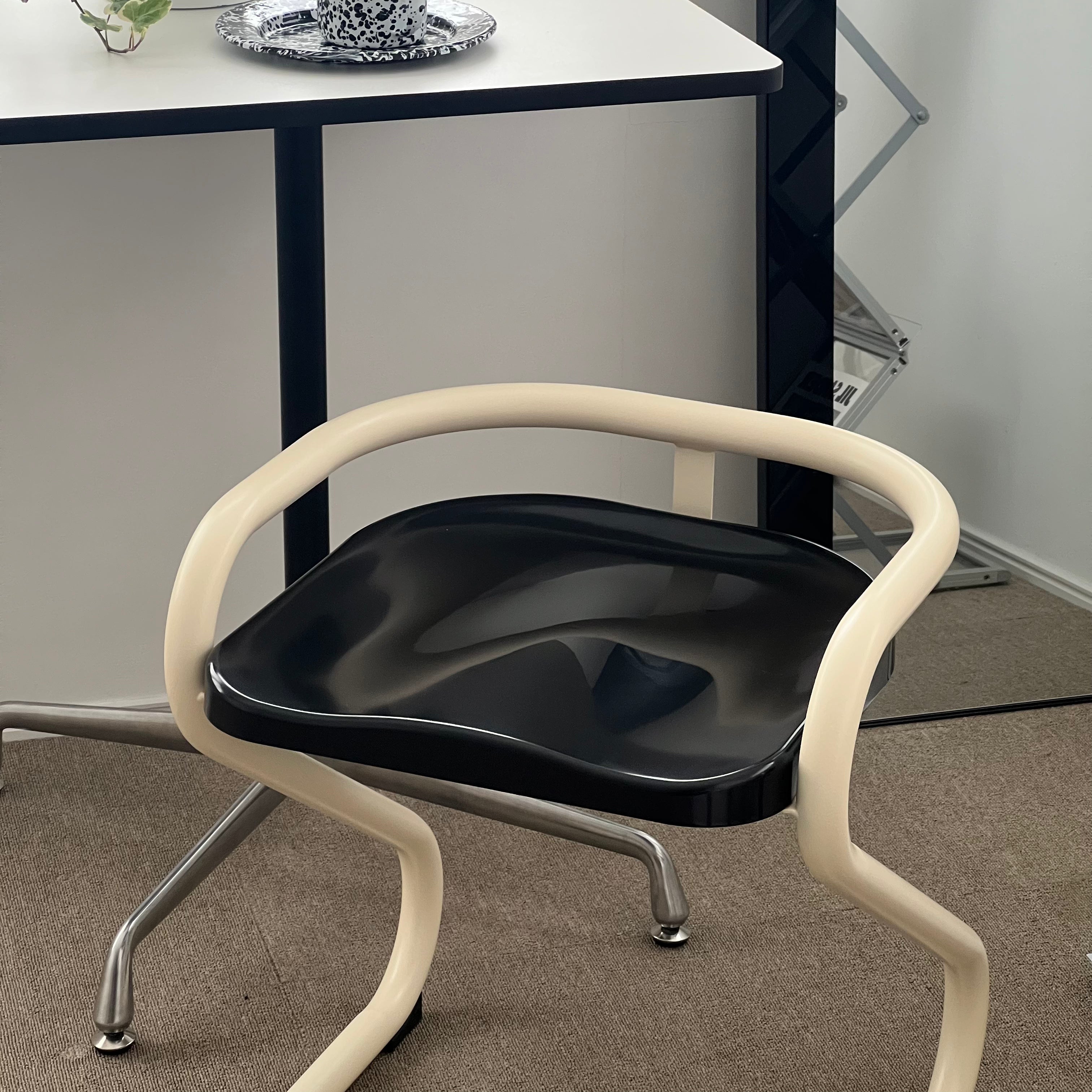 C39 Colorful Multi Chair