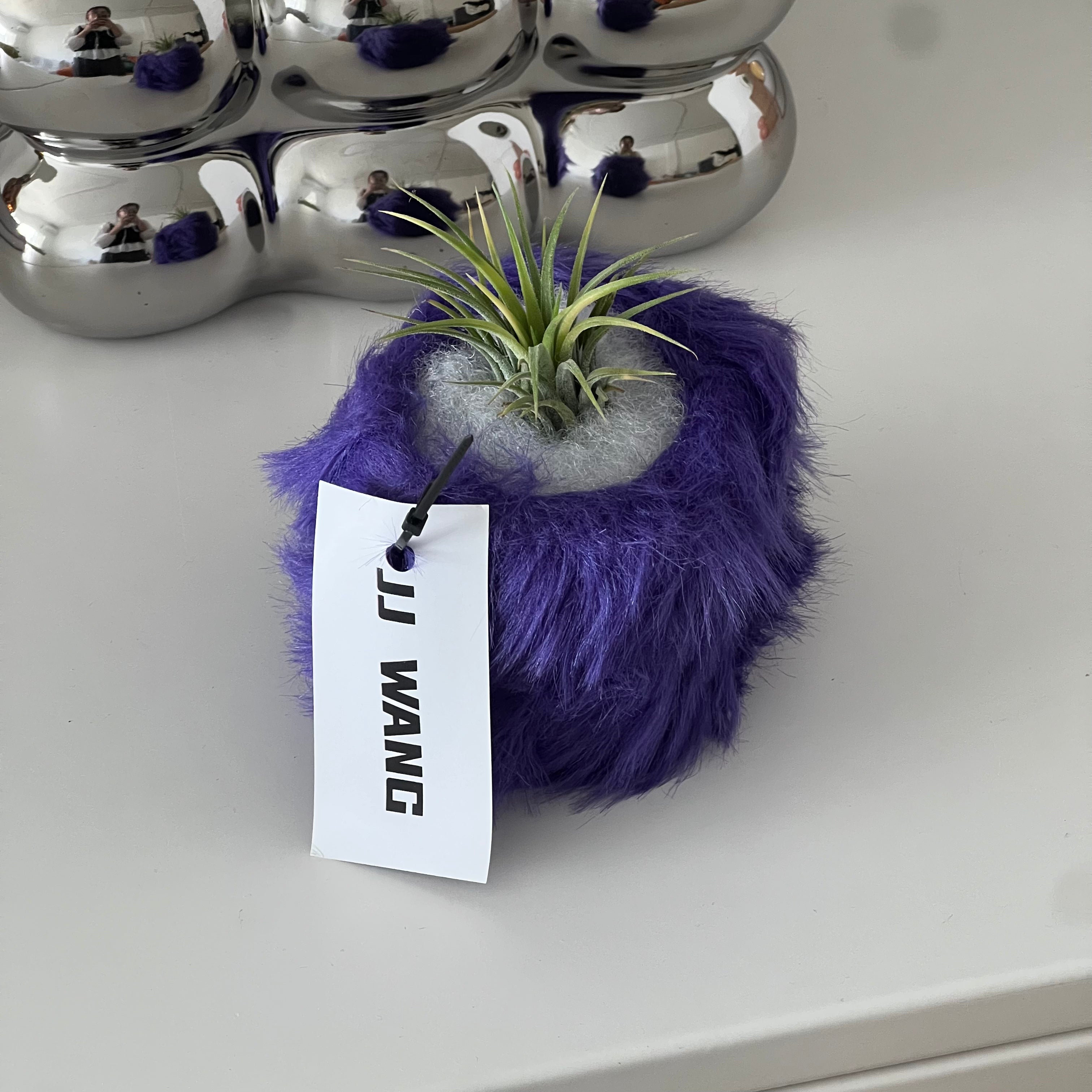 Fur plant vase