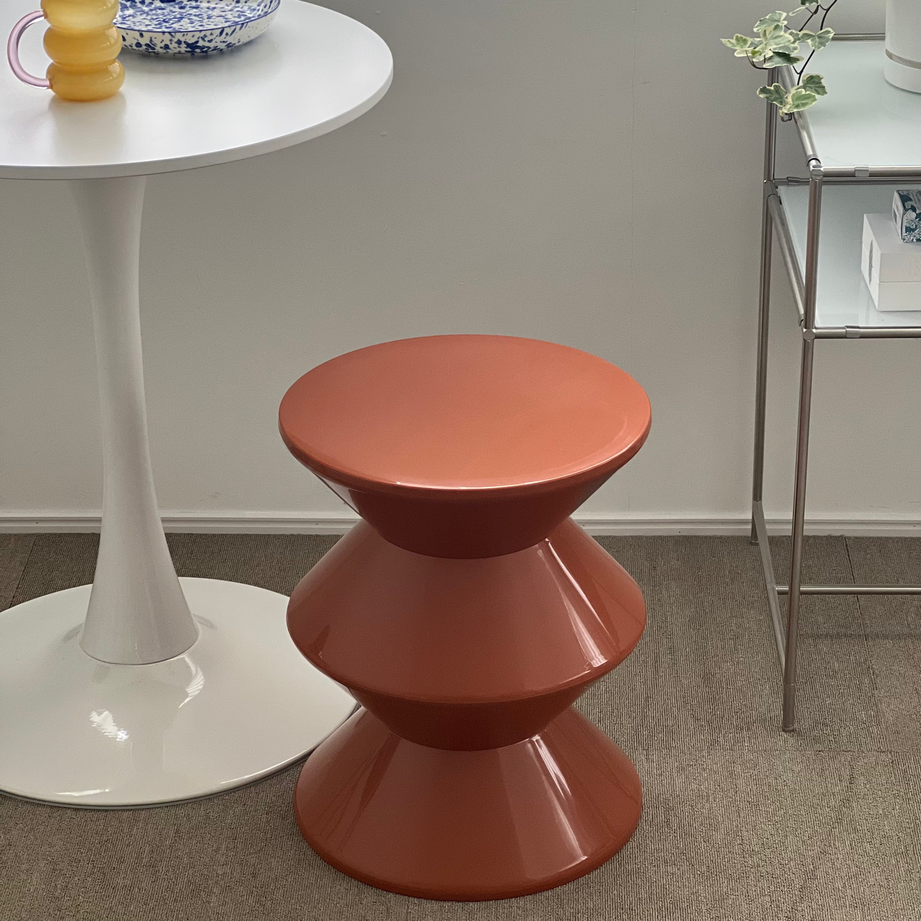 C41 Objet Side Stool