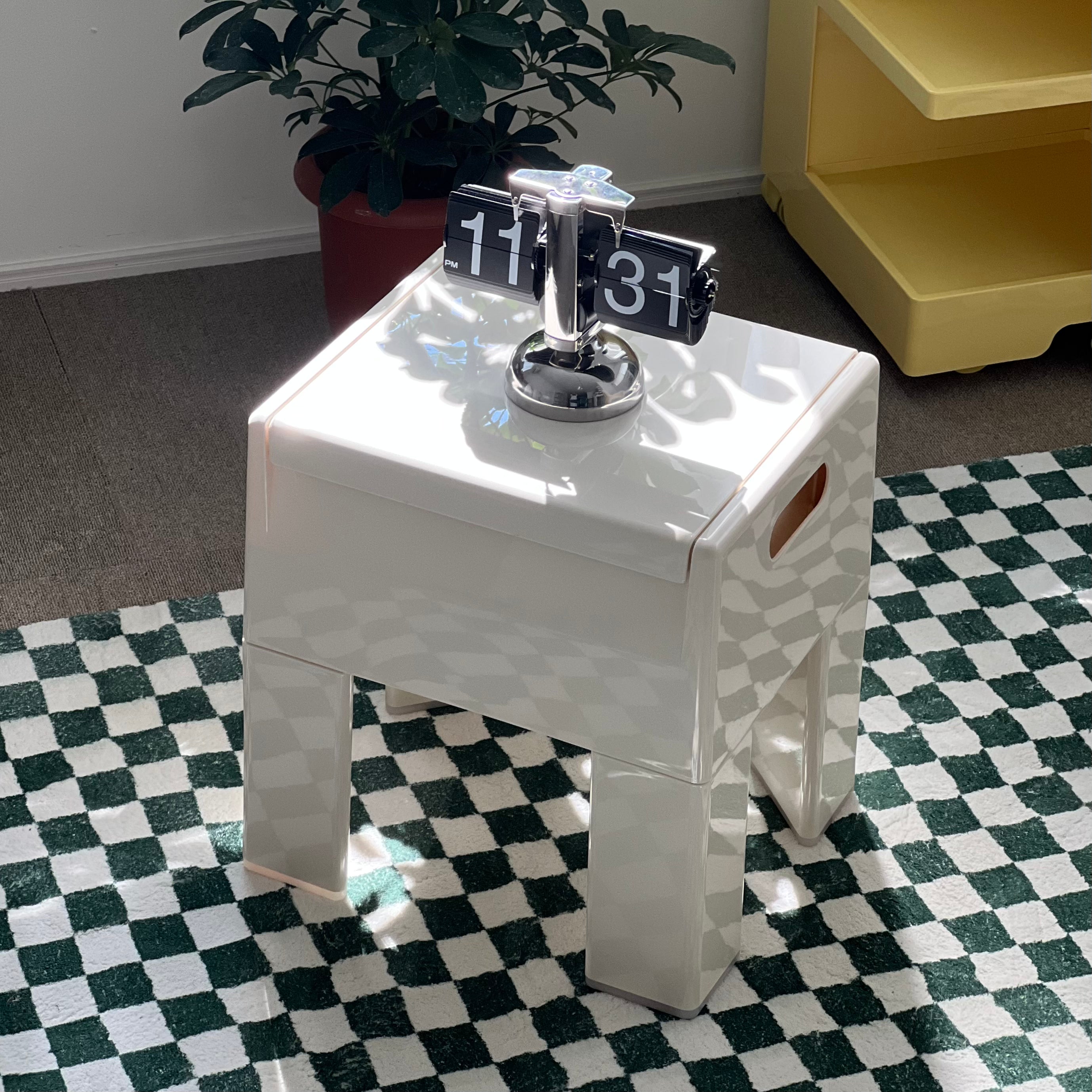 C40 Strage Stool