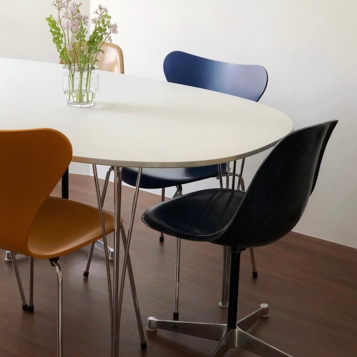 C54 Colorful laundry chair
