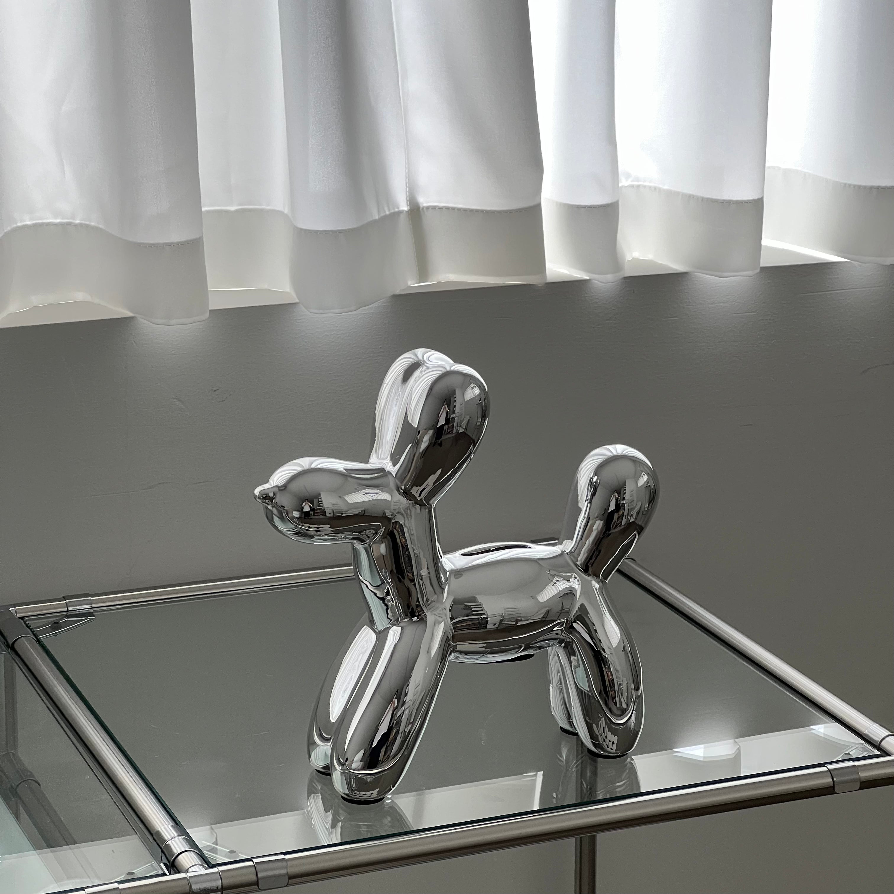 Silver dog objet