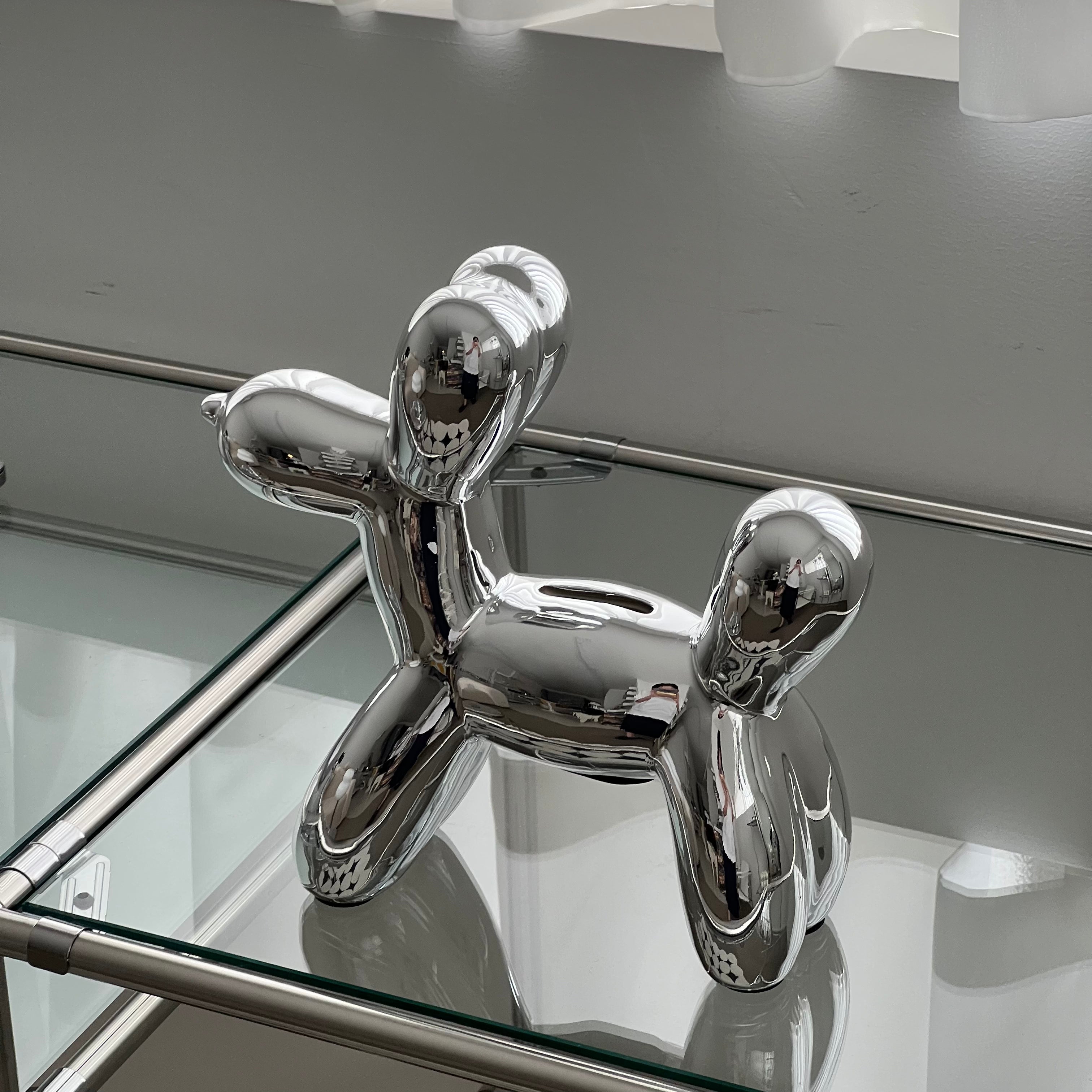 Silver dog objet