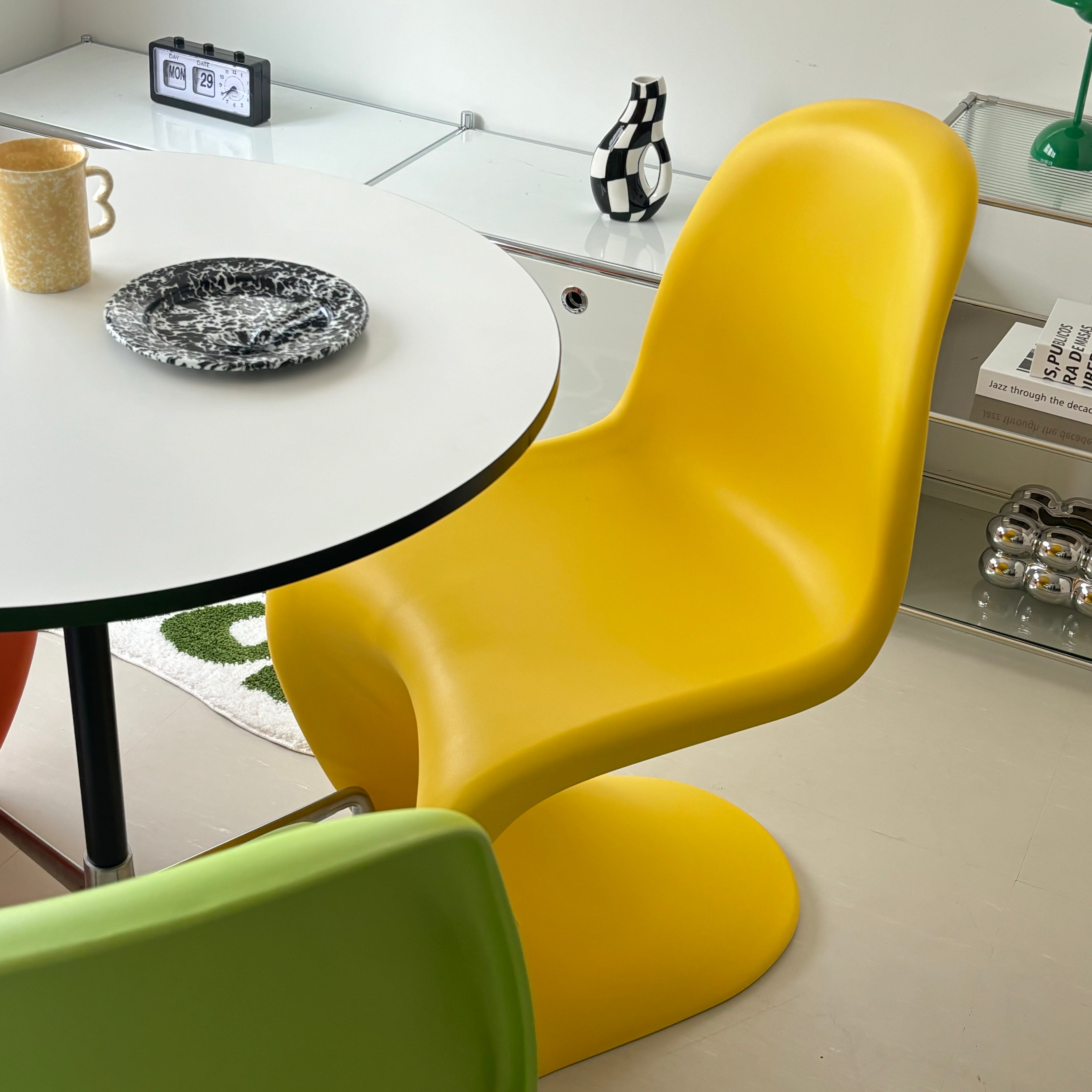 C27 Colorful Elegant Chair