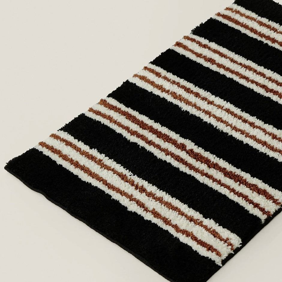Boo black rug