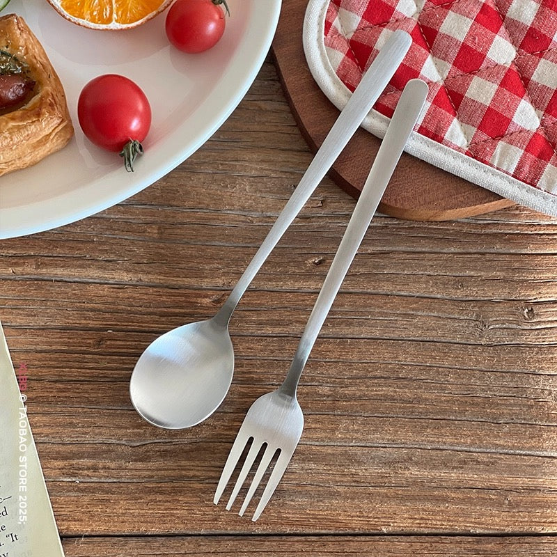 Long hand cutlery