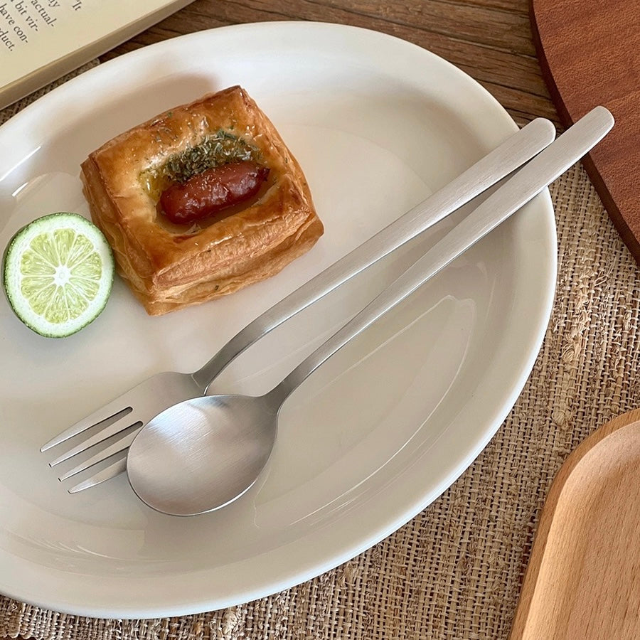 Long hand cutlery