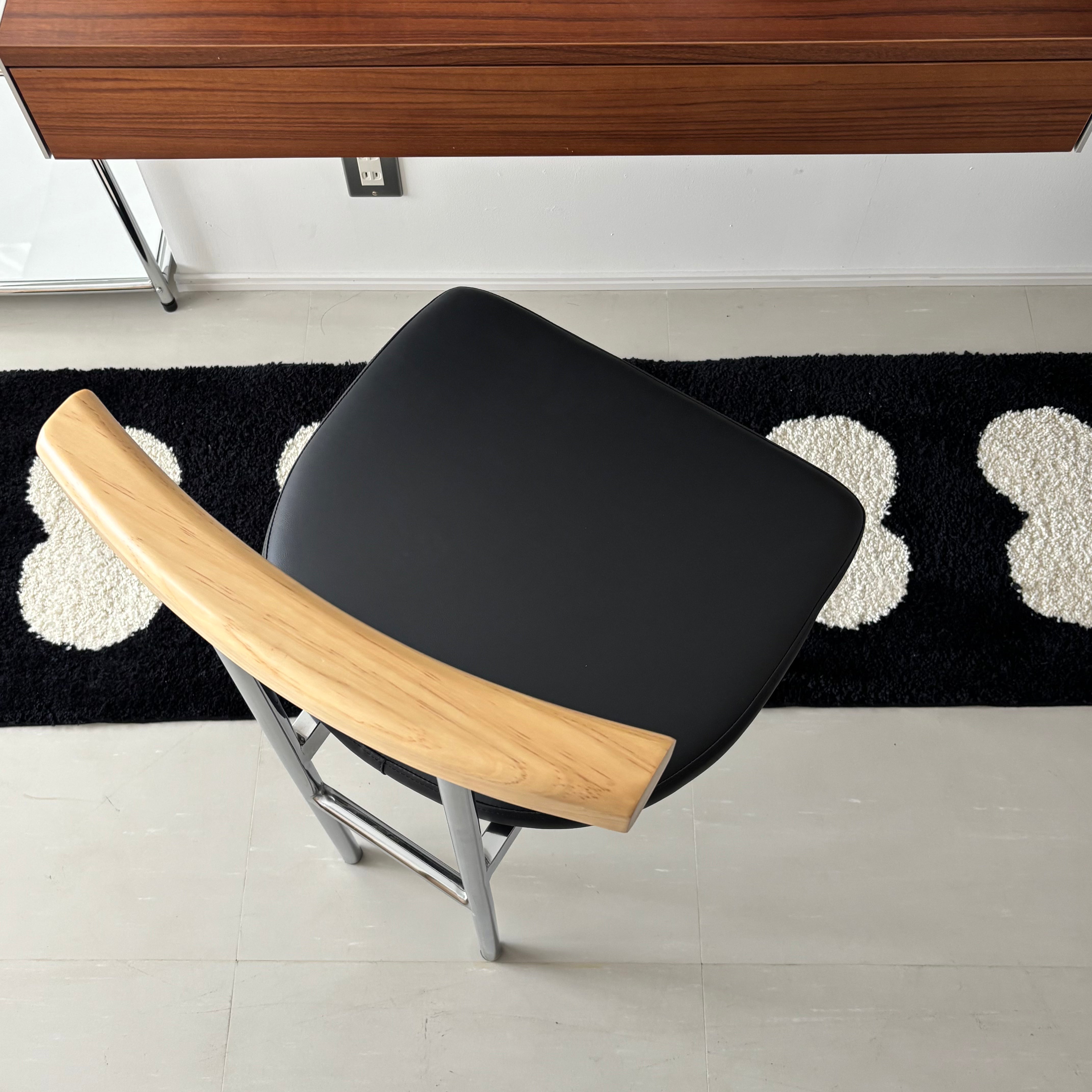 C51 United stainless chair