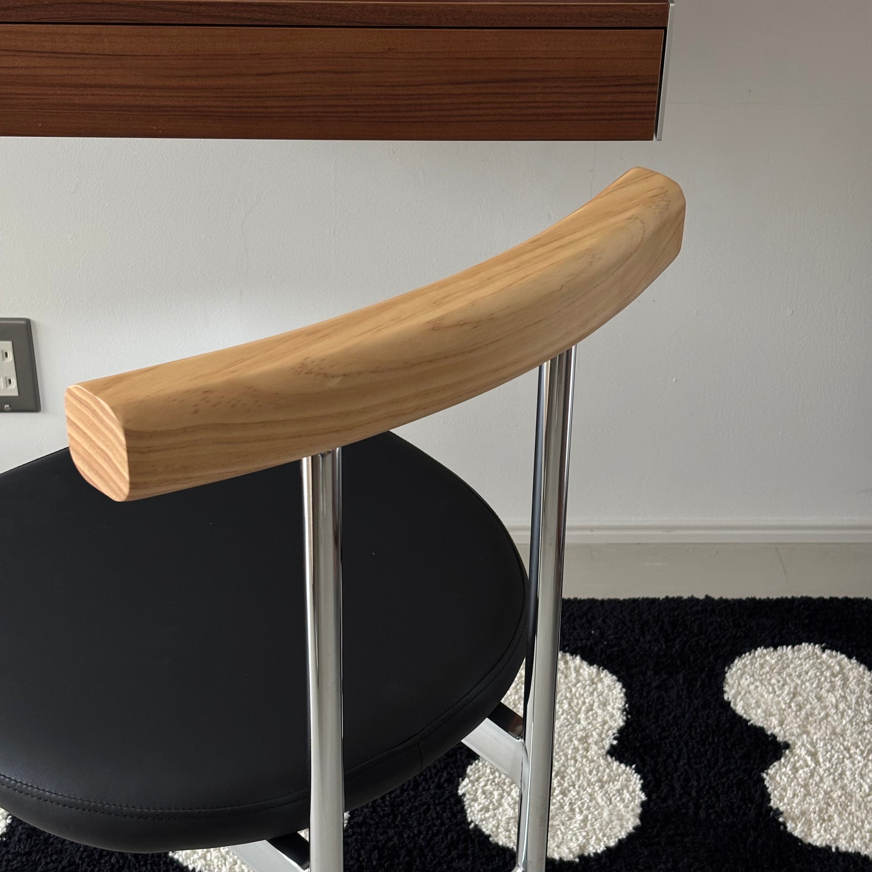 C51 United stainless chair