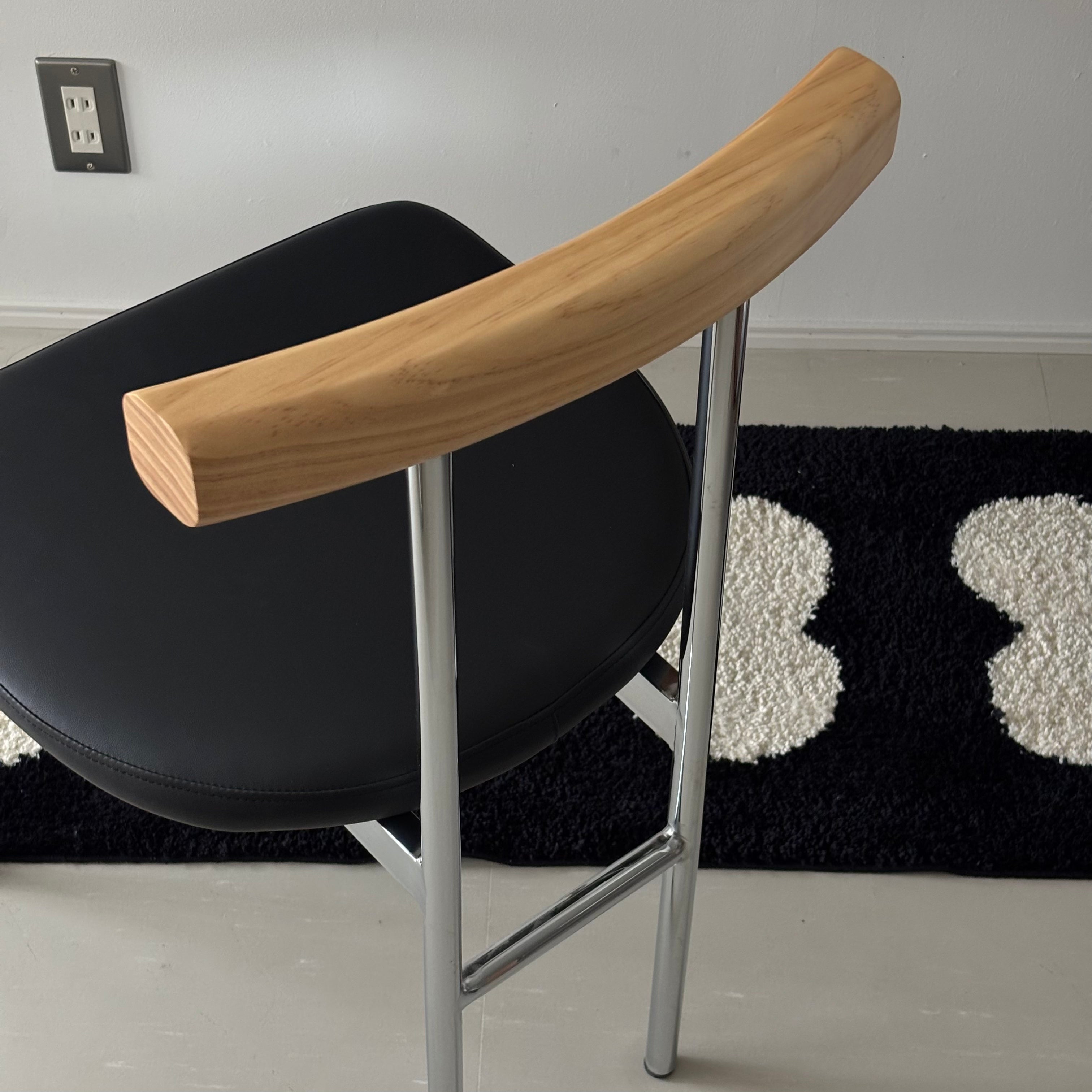 C51 United stainless chair