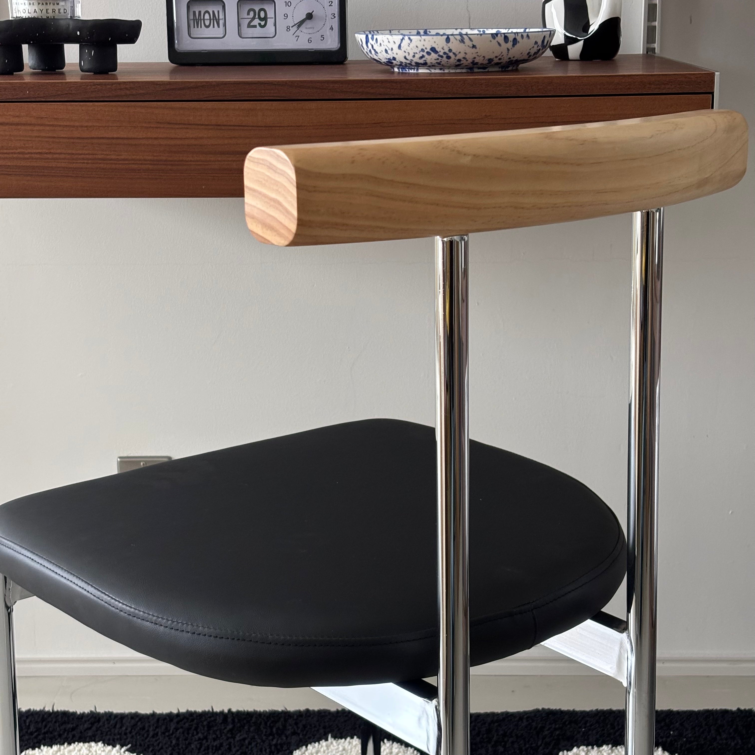 C51 United stainless chair