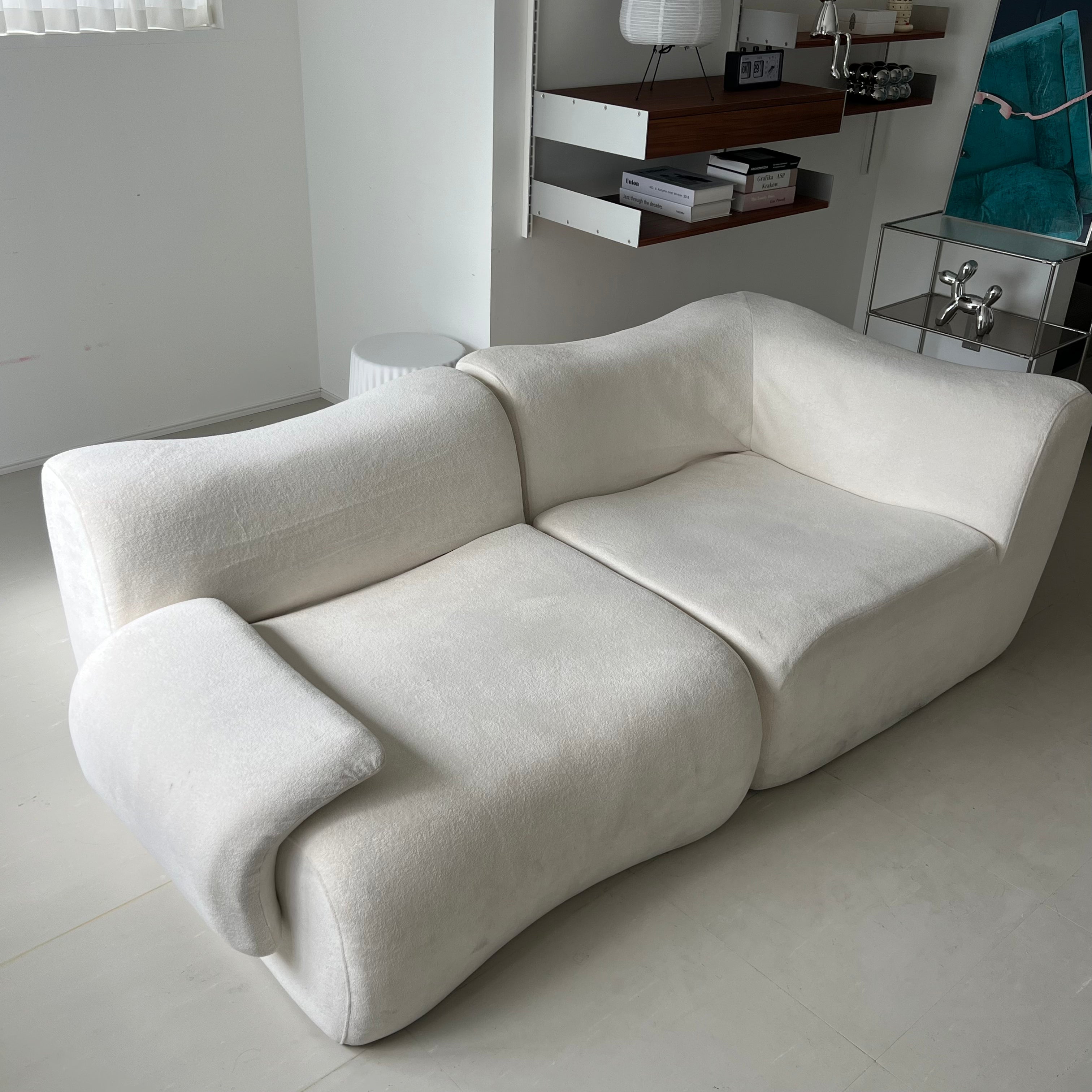 Smooth modular sofa
