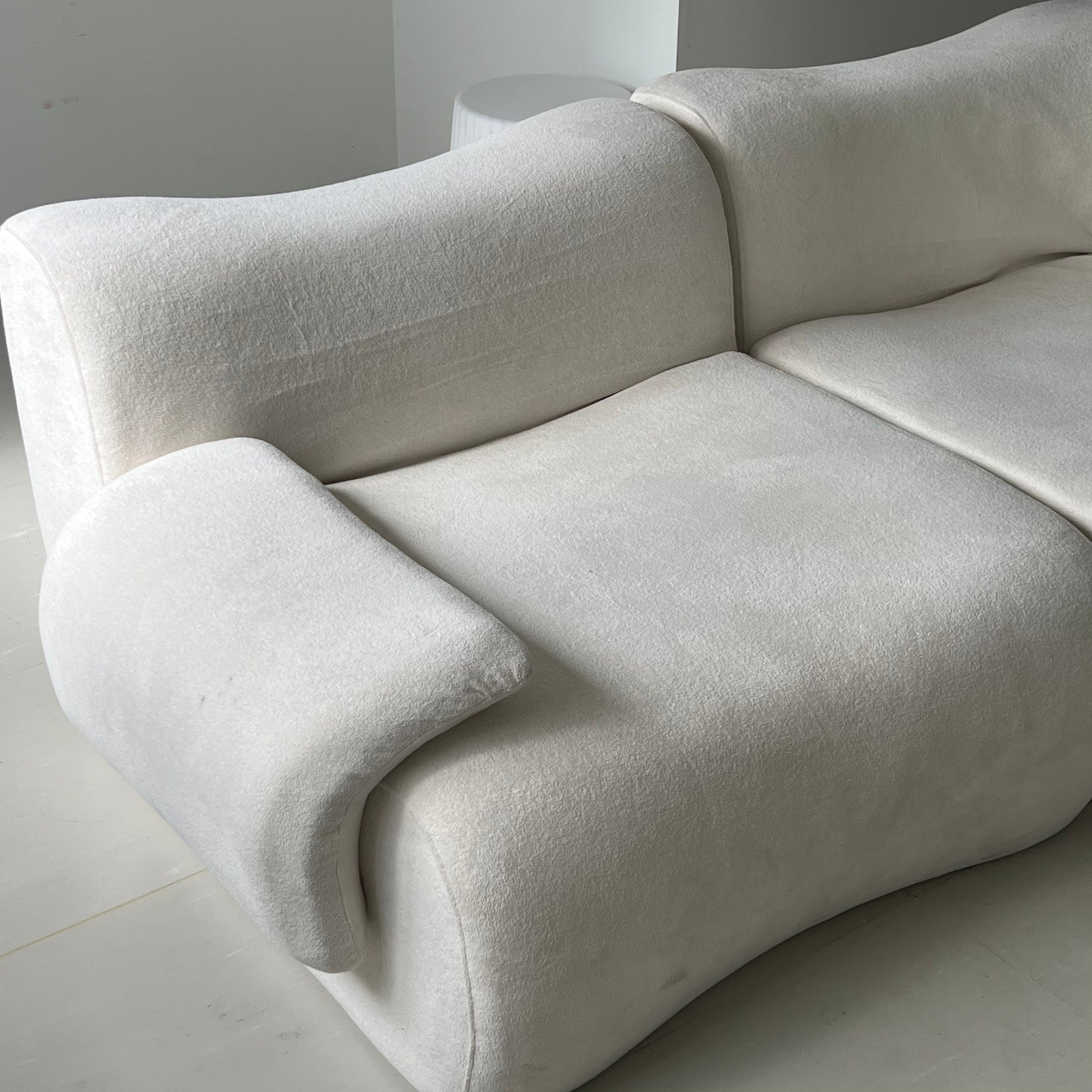 Smooth modular sofa