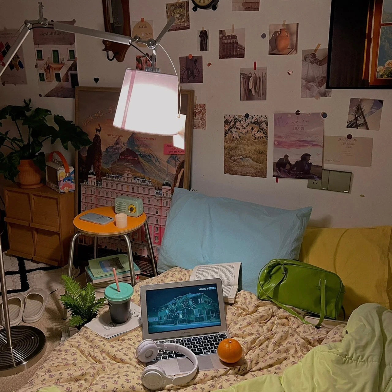 C46 Retro circle stool