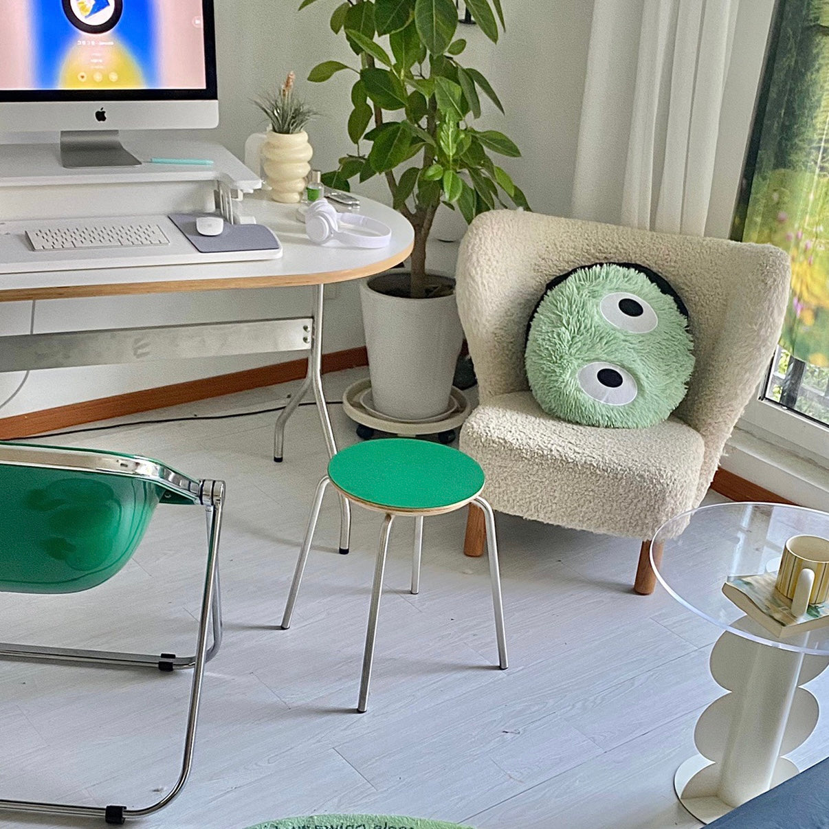 C46 Retro circle stool