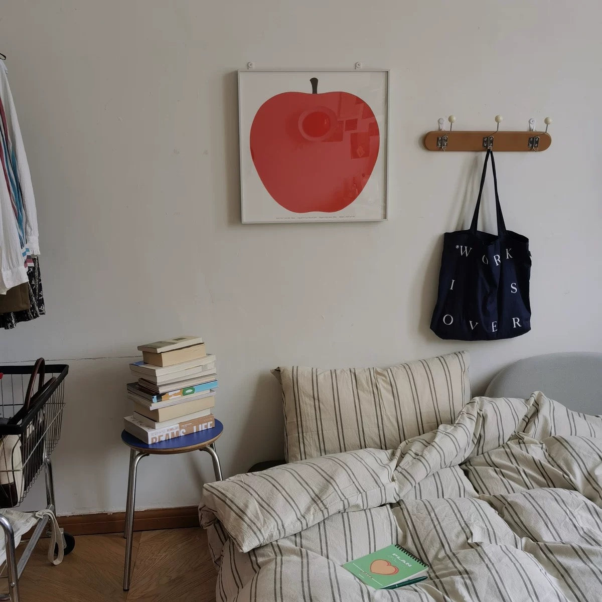 C46 Retro circle stool