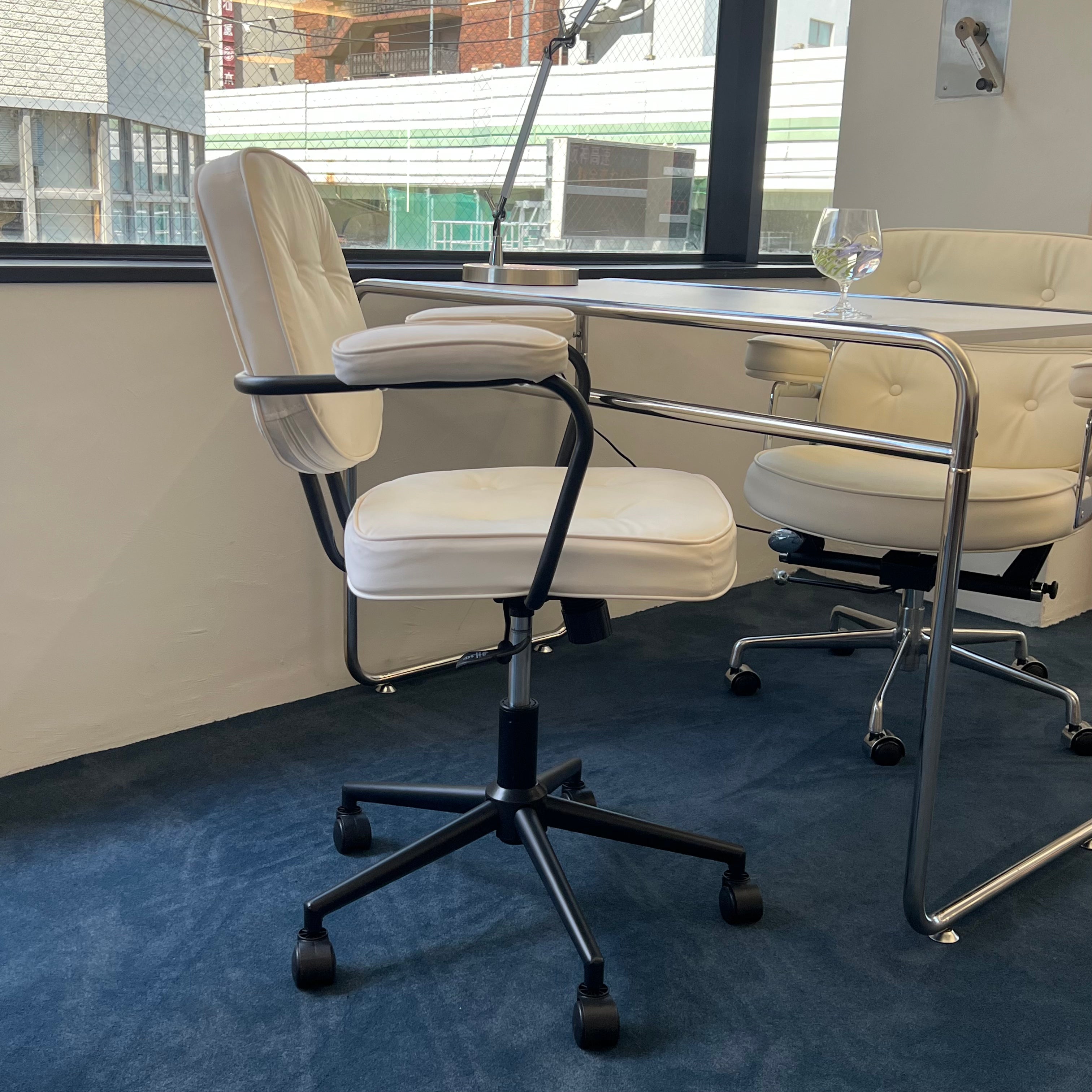 C60 Simple work chair