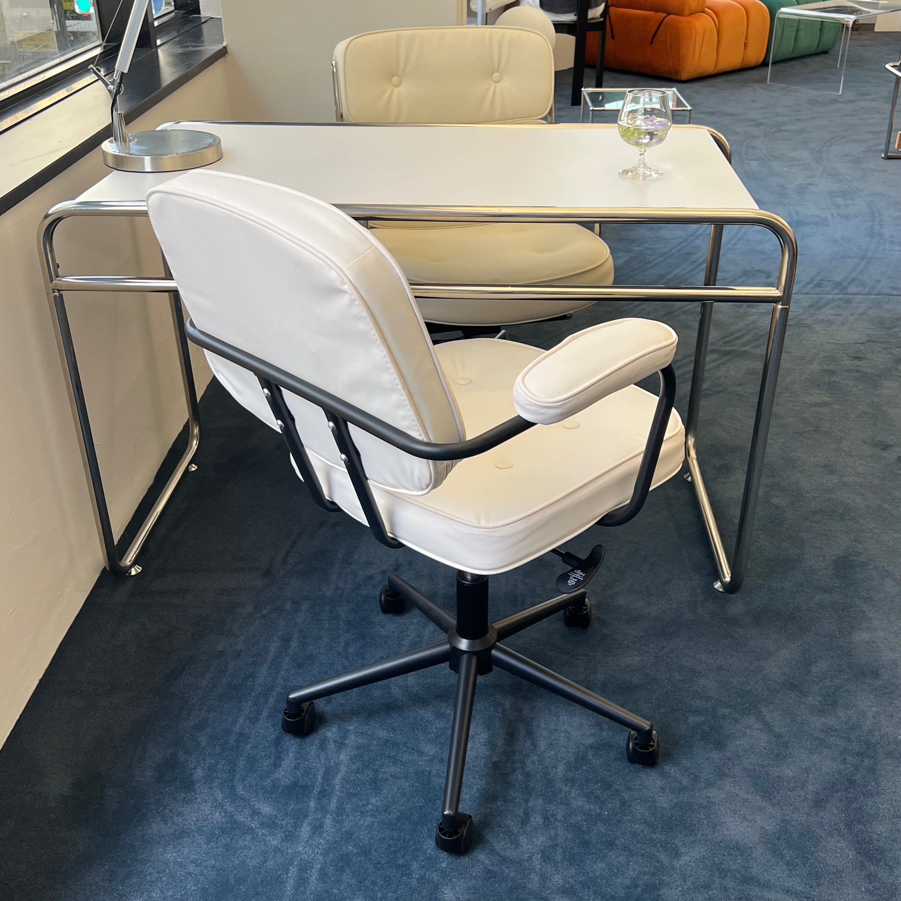 C60 Simple work chair