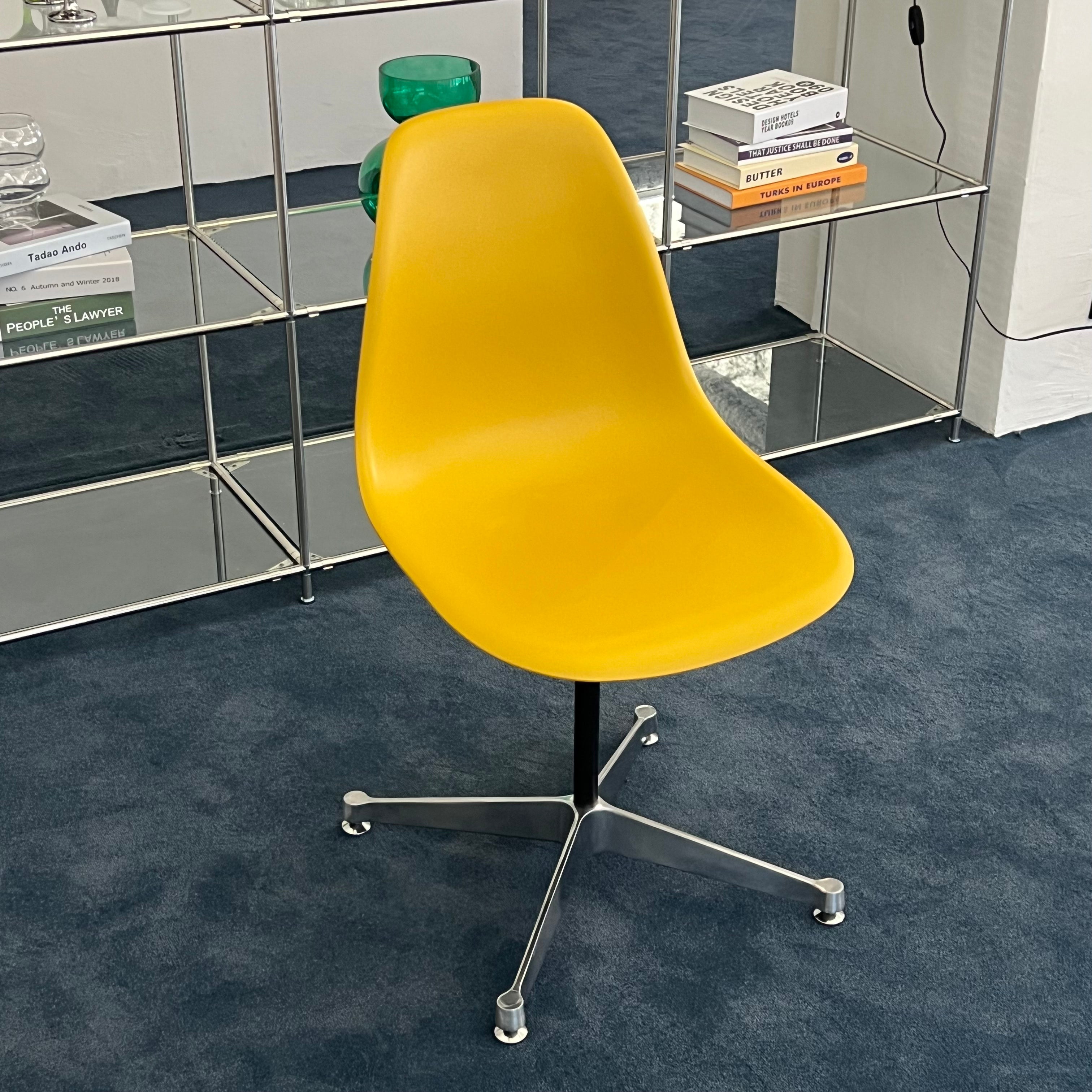 C54 Colorful laundry chair