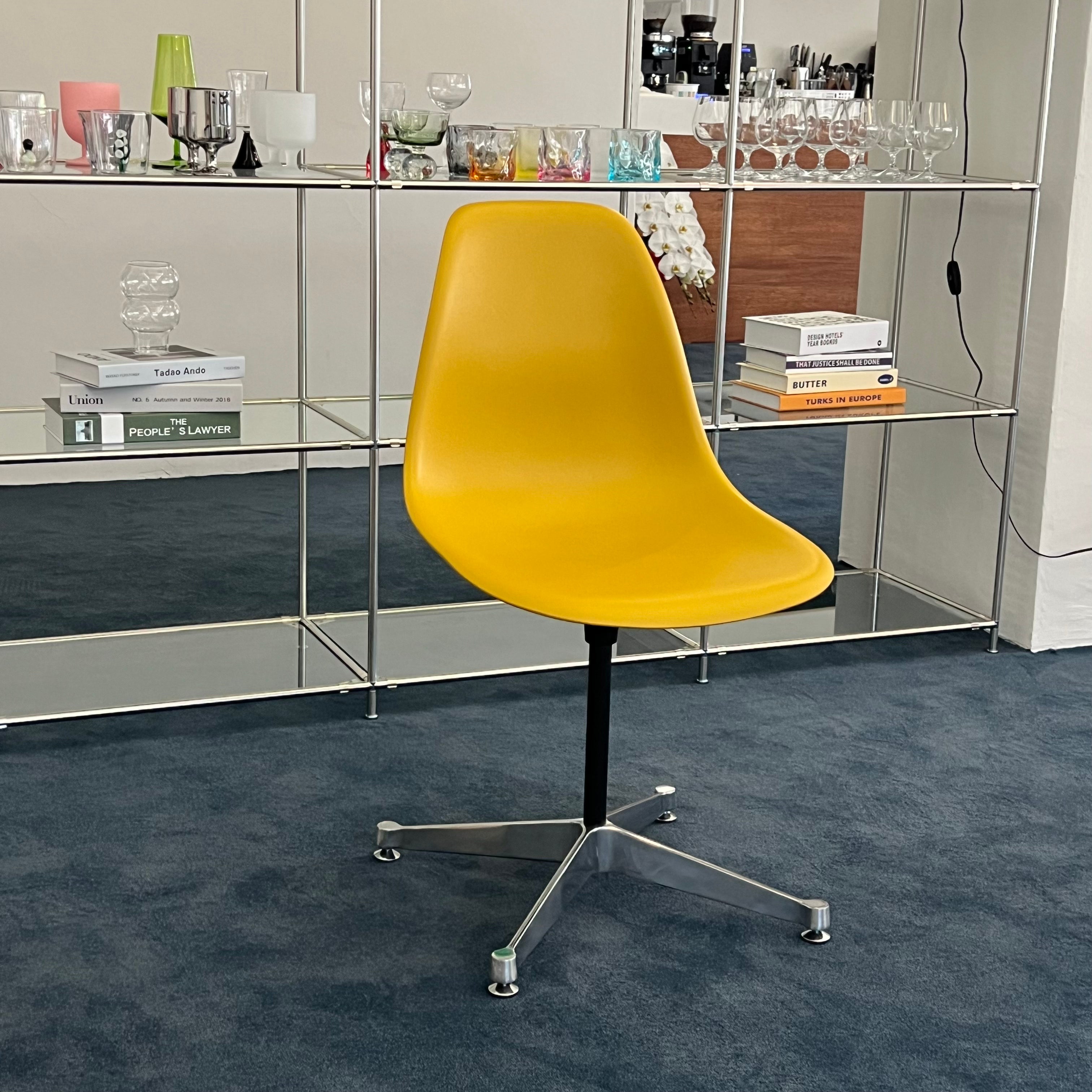 C54 Colorful laundry chair