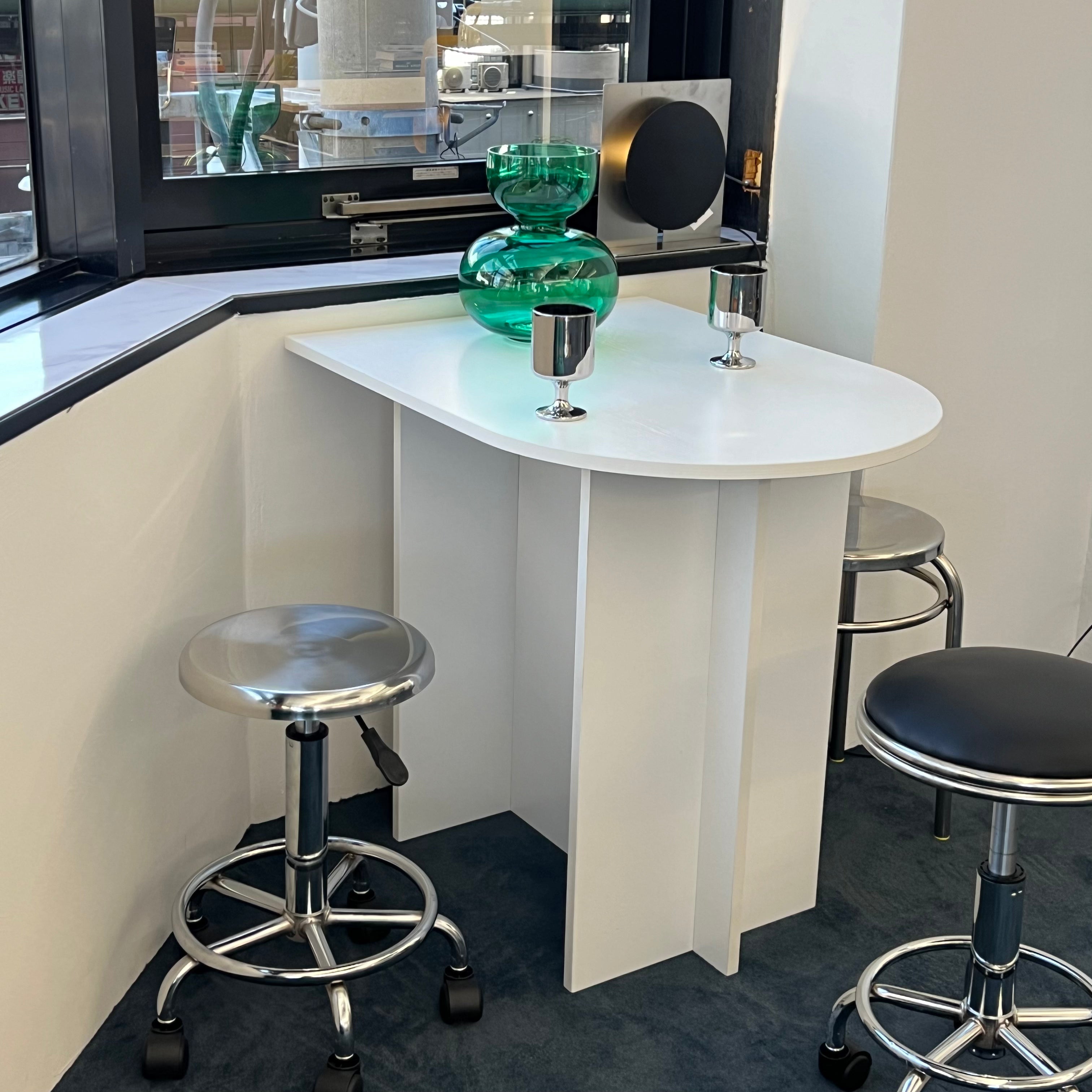 T32 Oval half desk