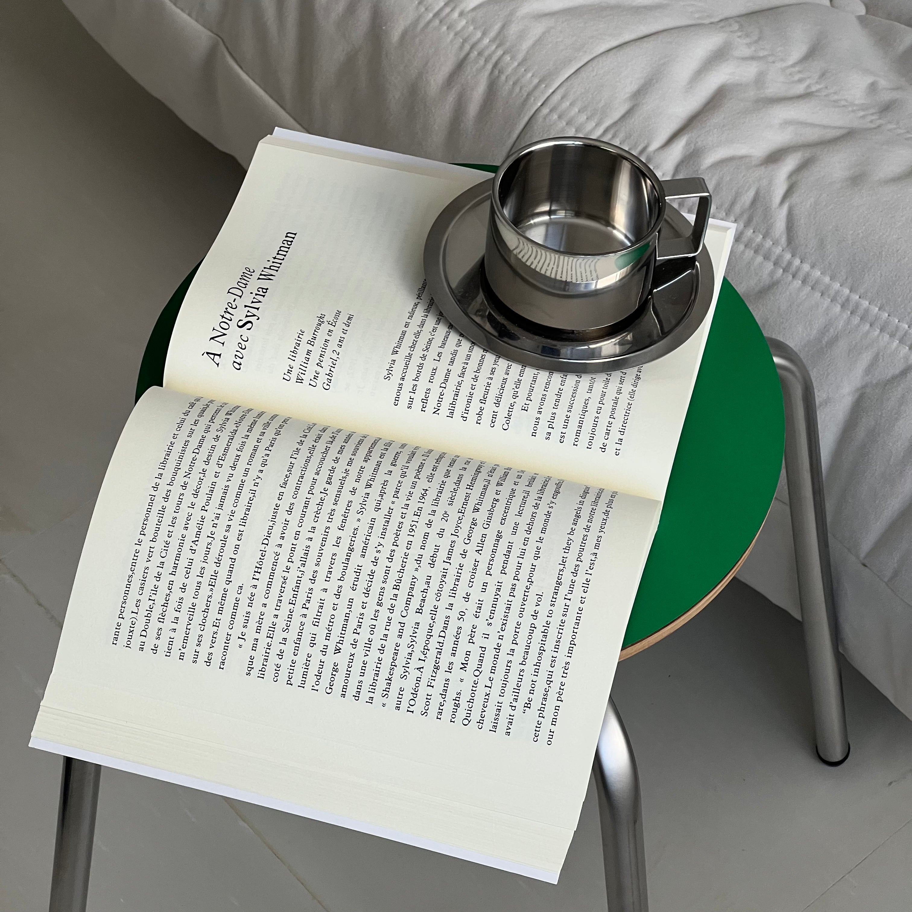 C46 Retro circle stool