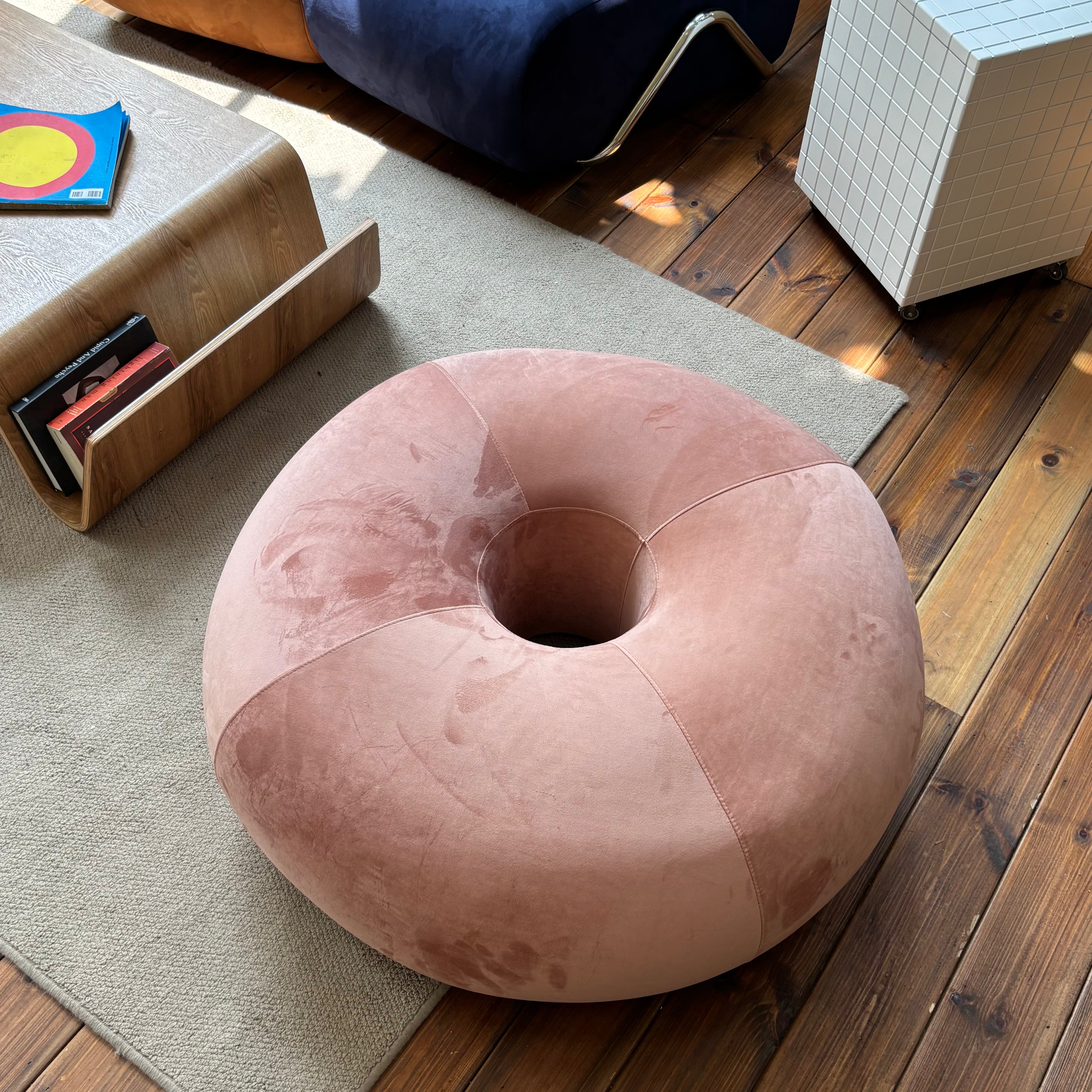 Donut sofa