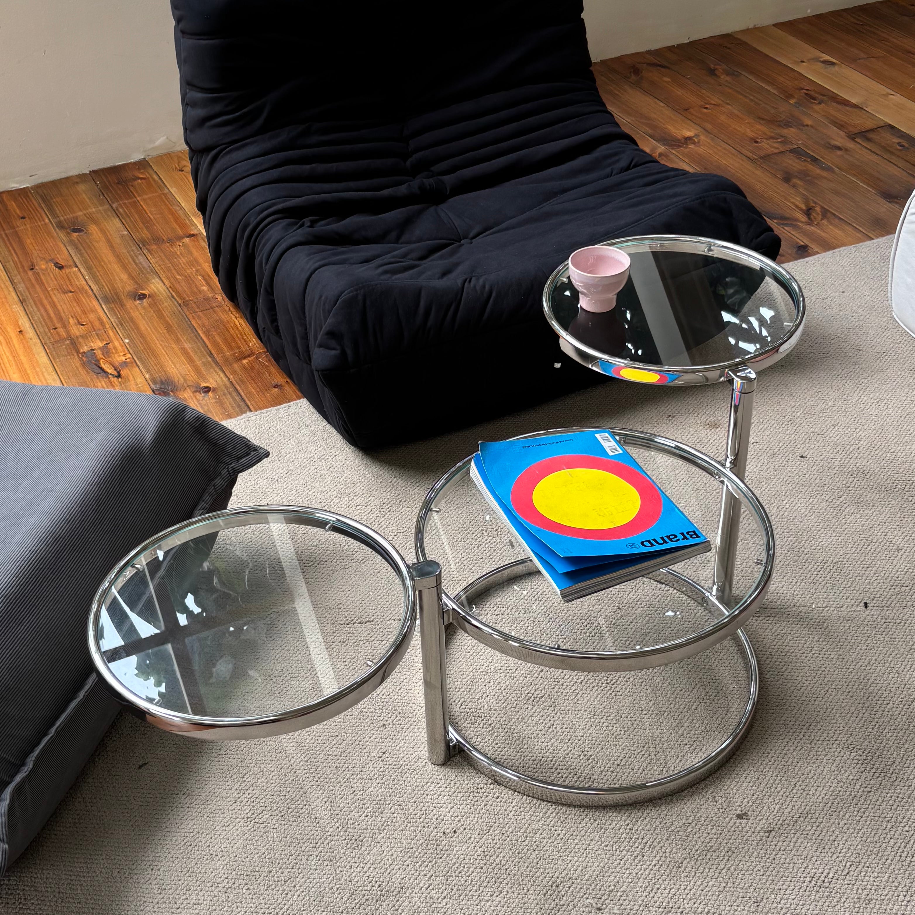 Move glass low table