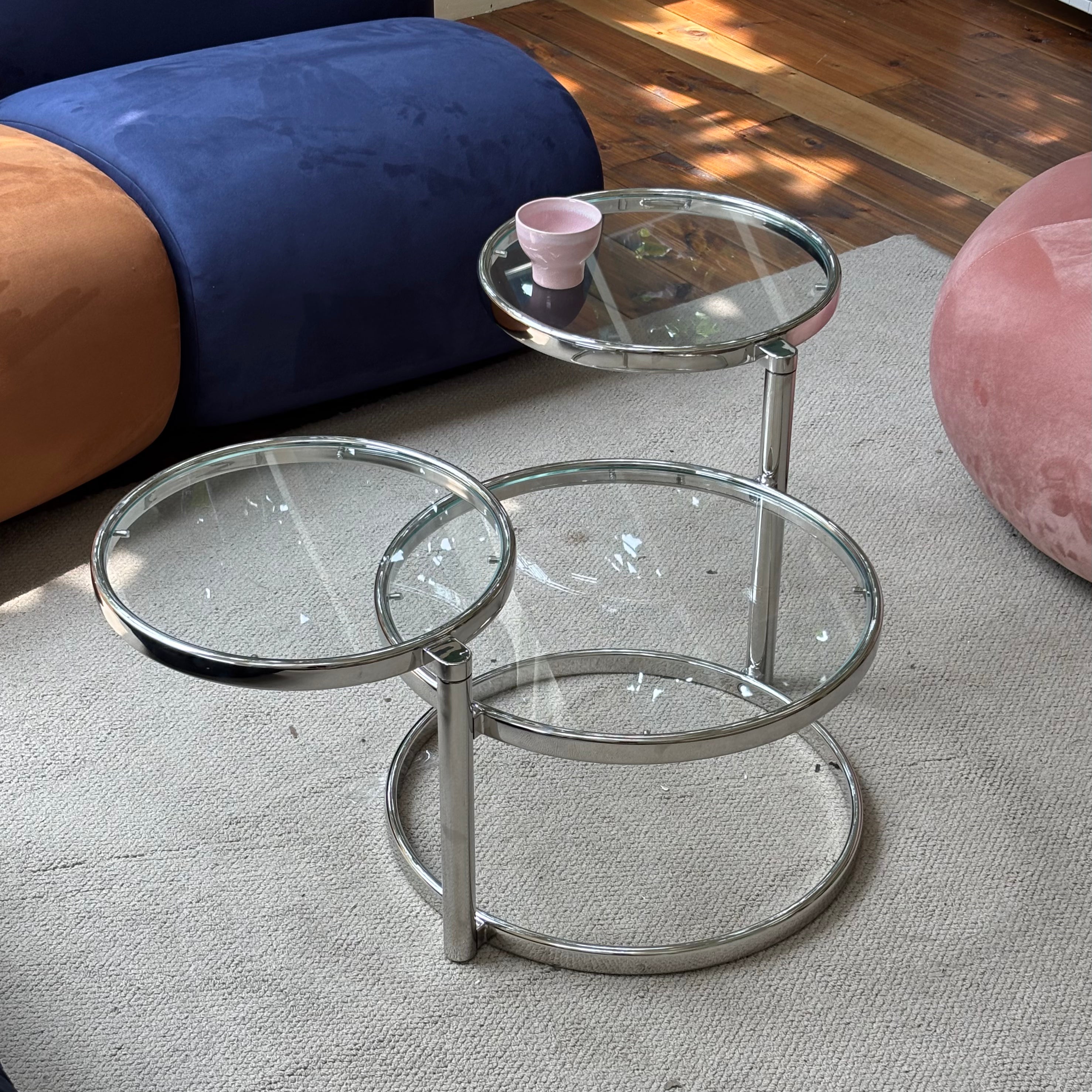 Move glass low table