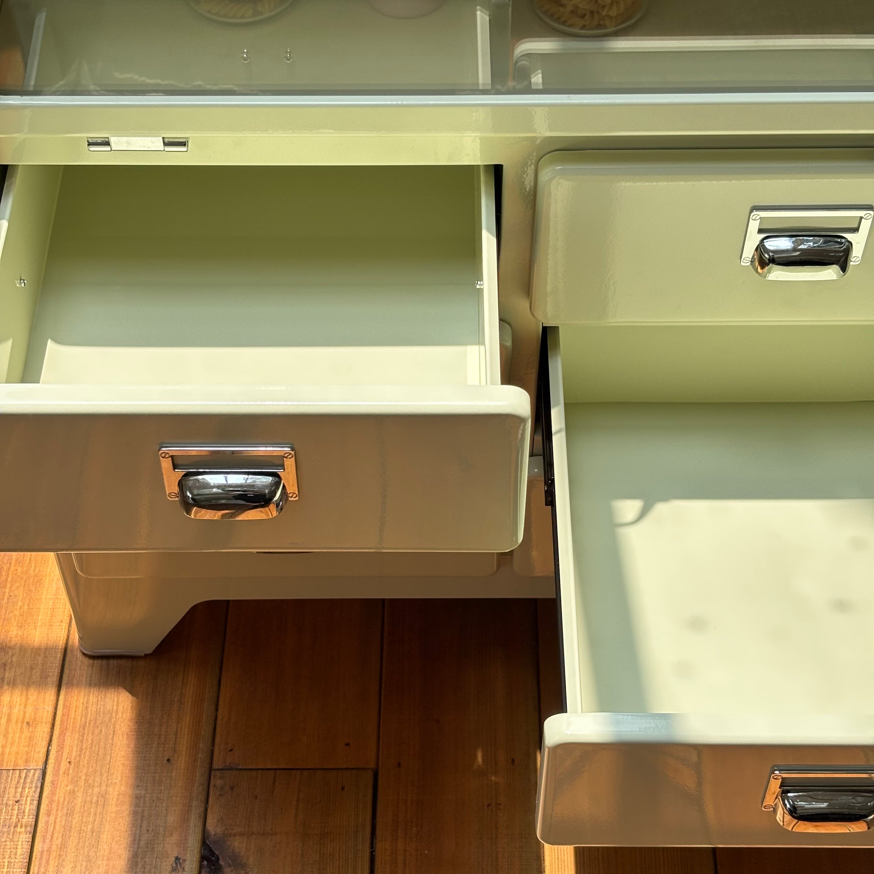 Uni storage rack1