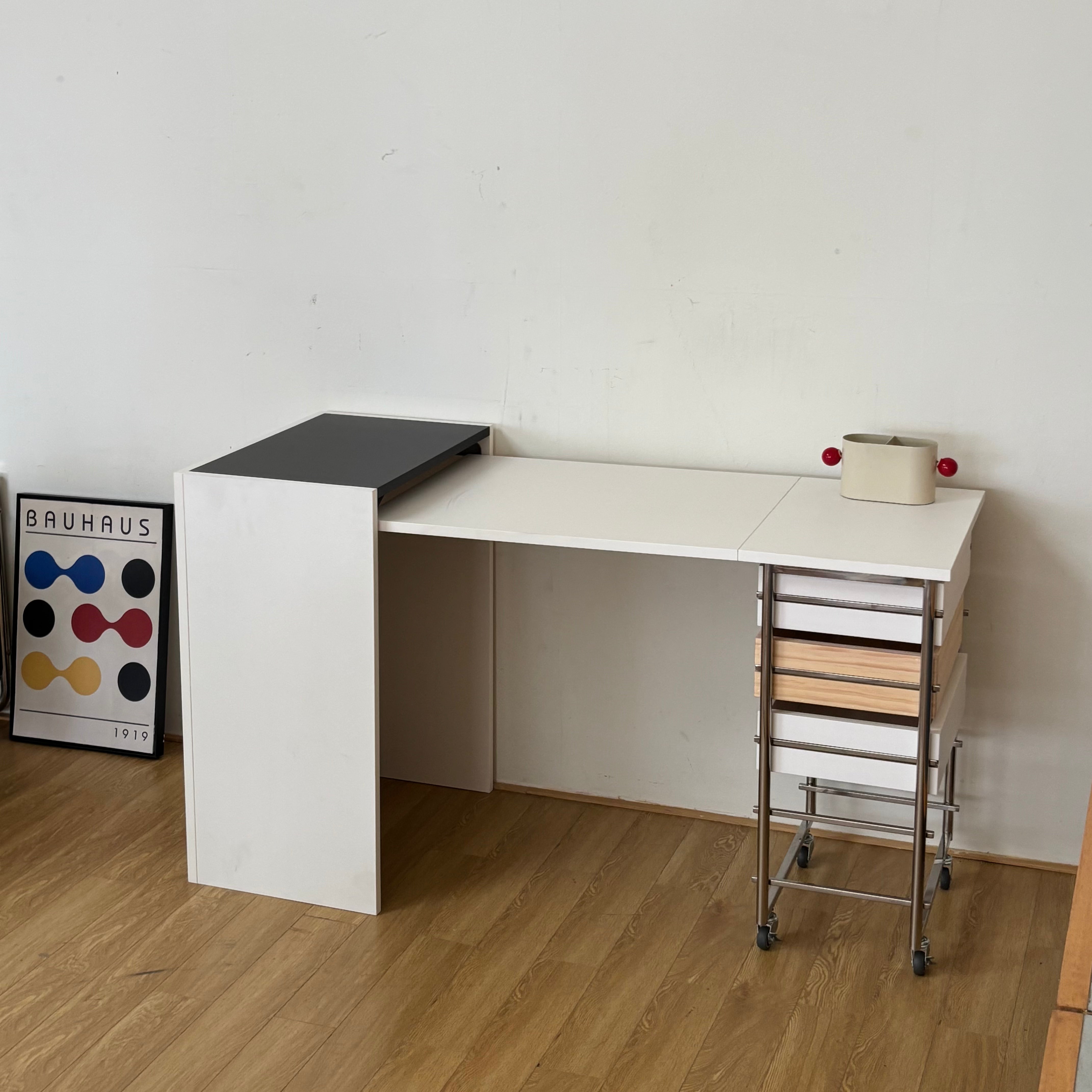 Mulch work desk