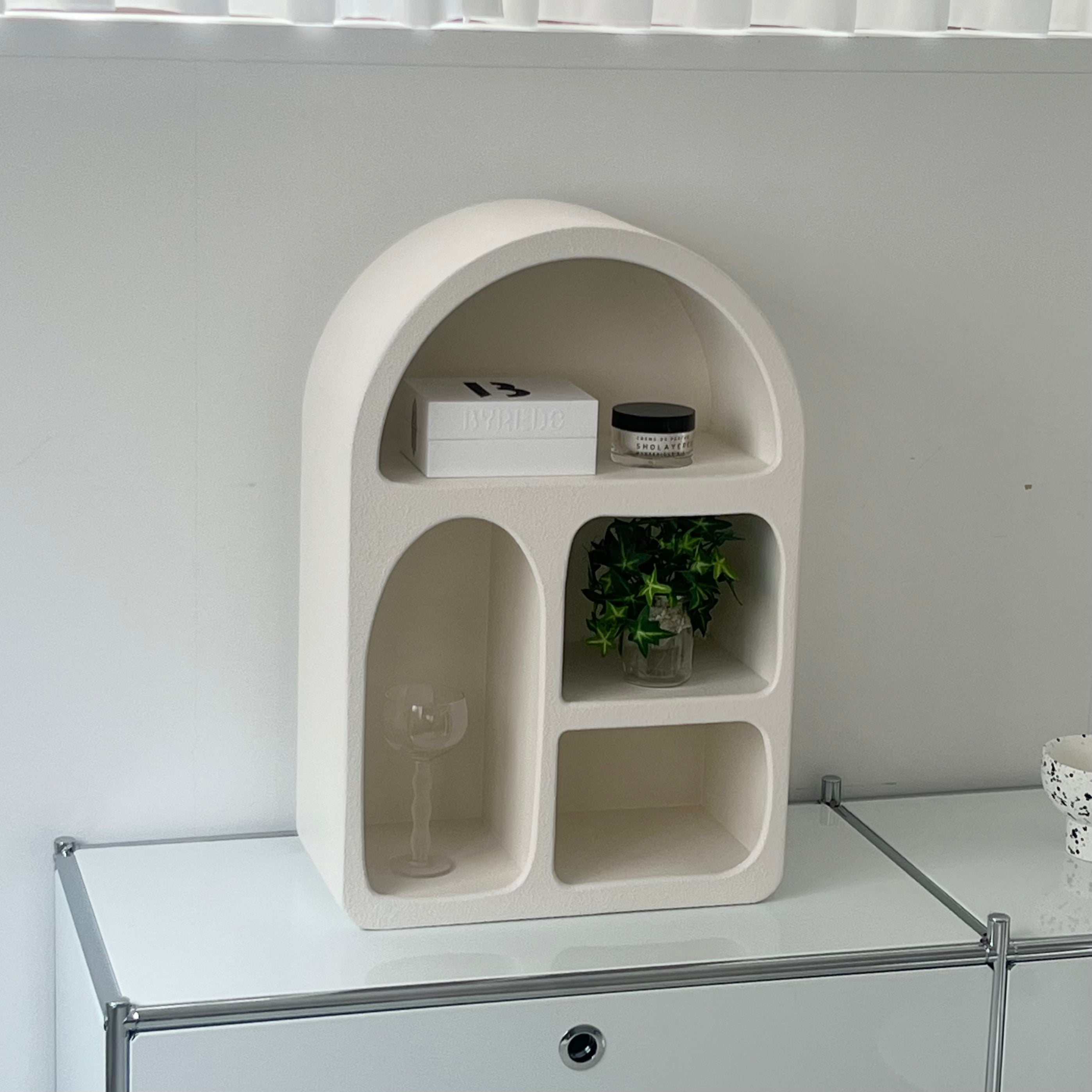 D13 Cave storage box