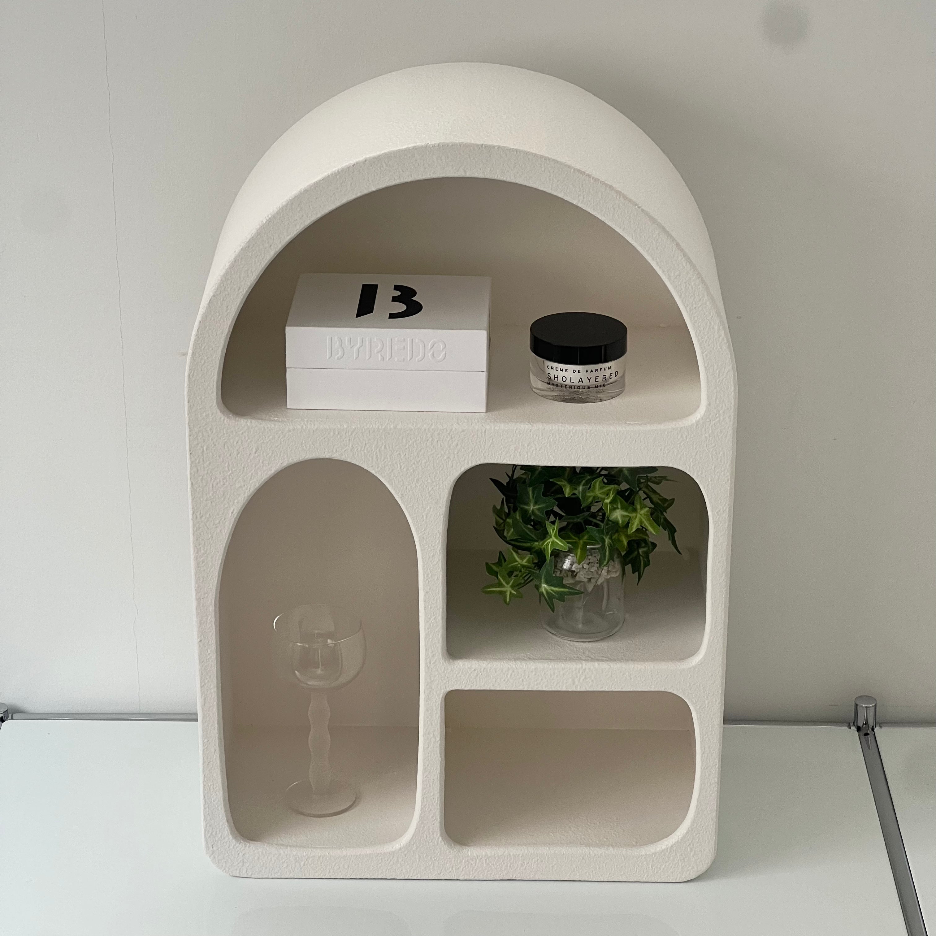 D13 Cave storage box