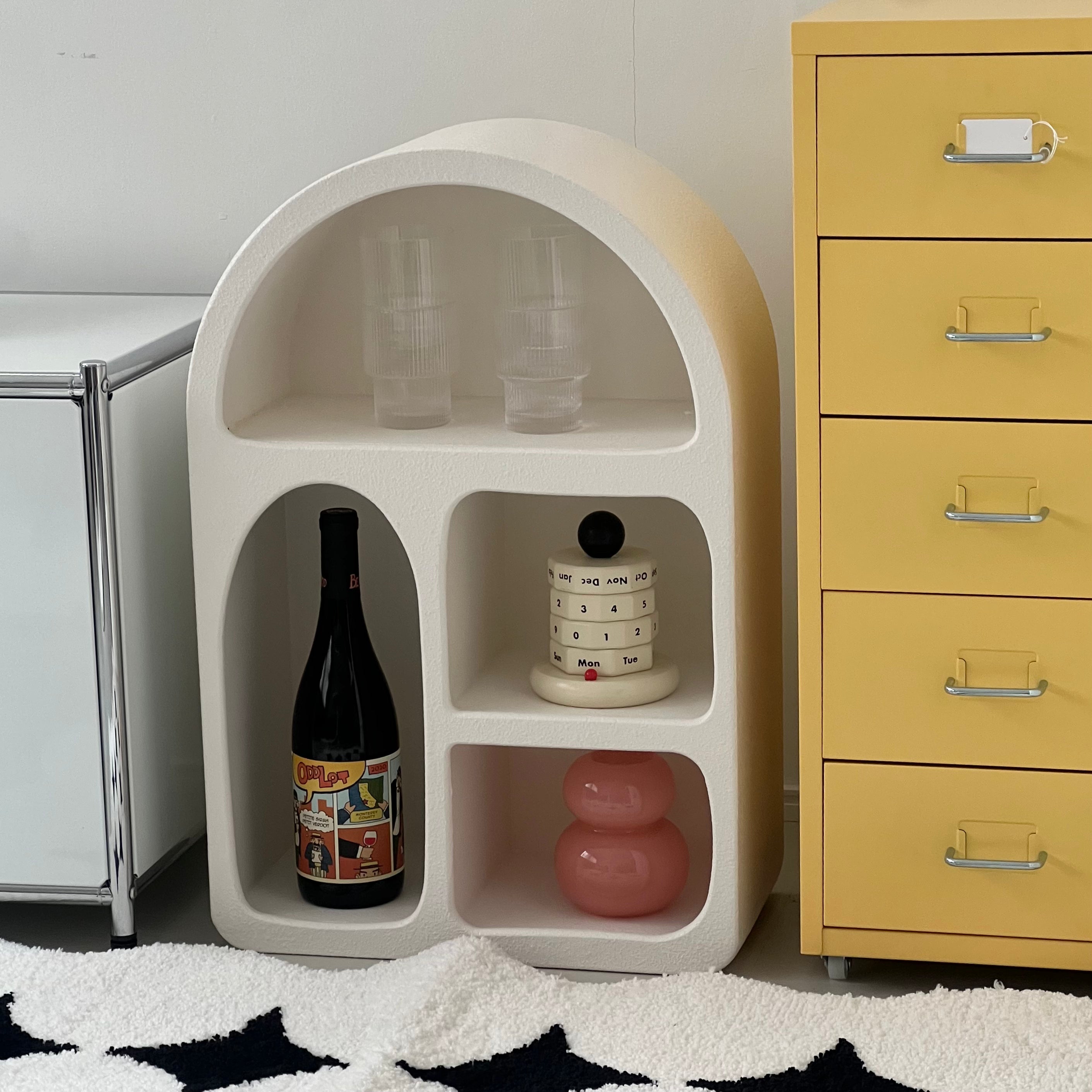 D13 Cave storage box