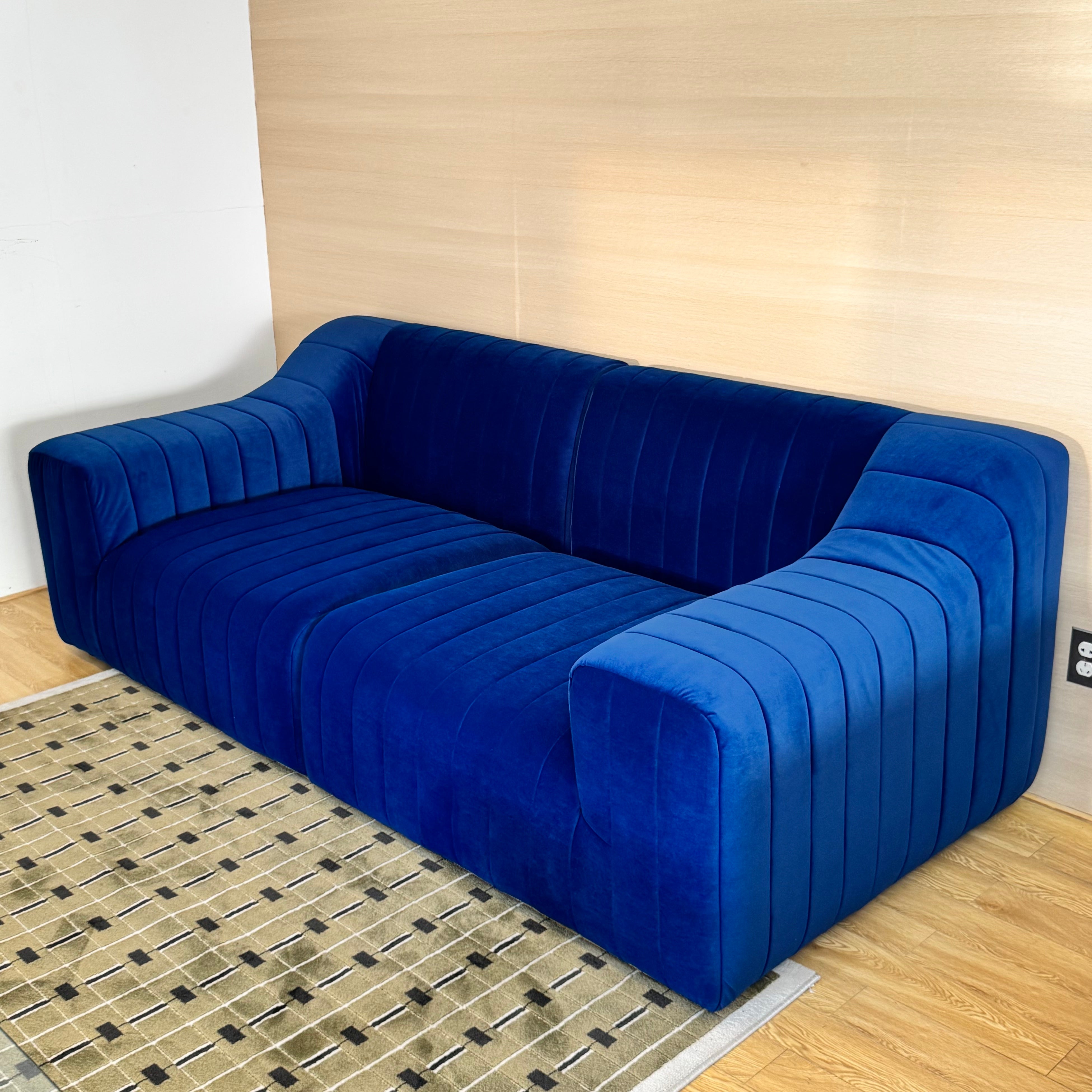 Veluto line sofa