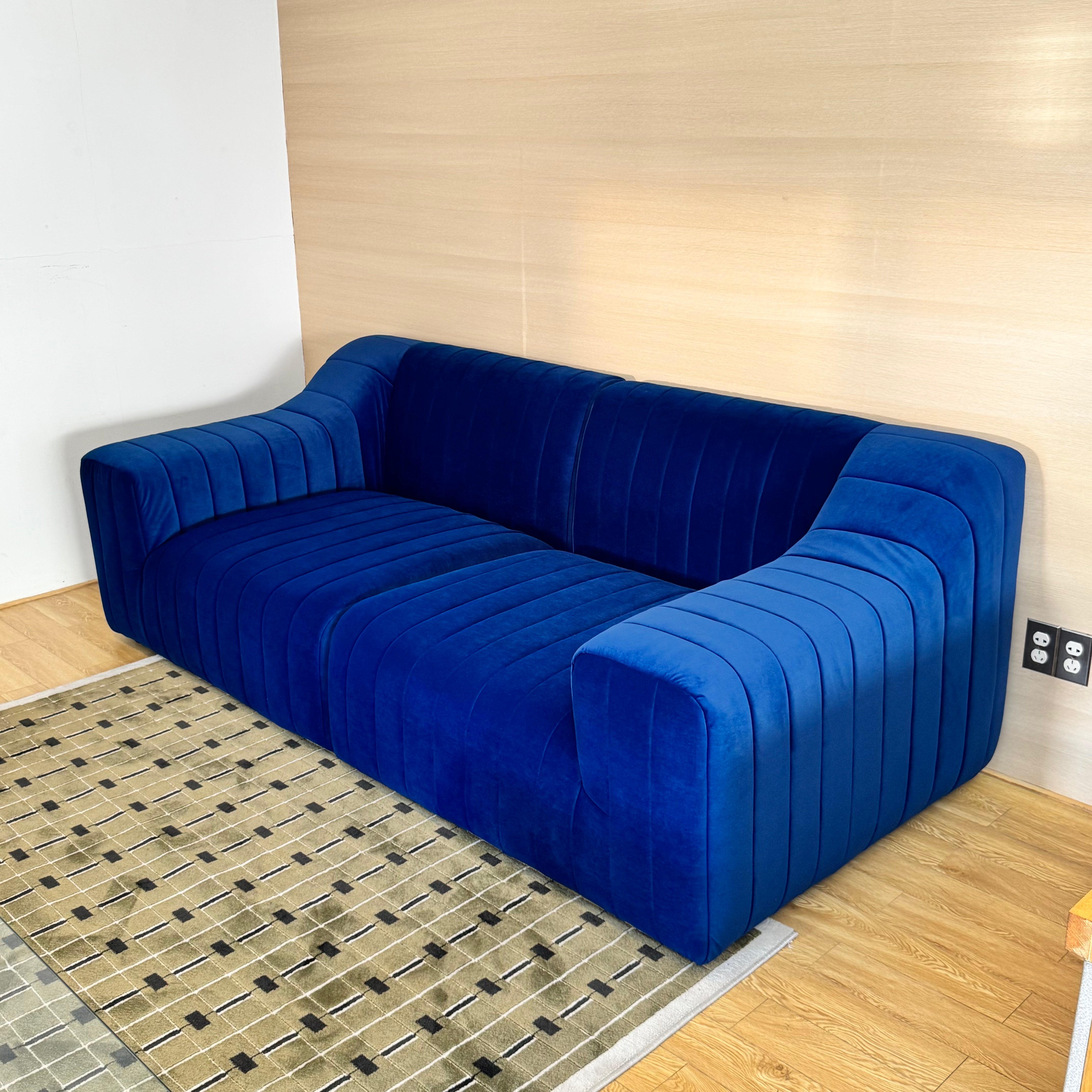 Veluto line sofa