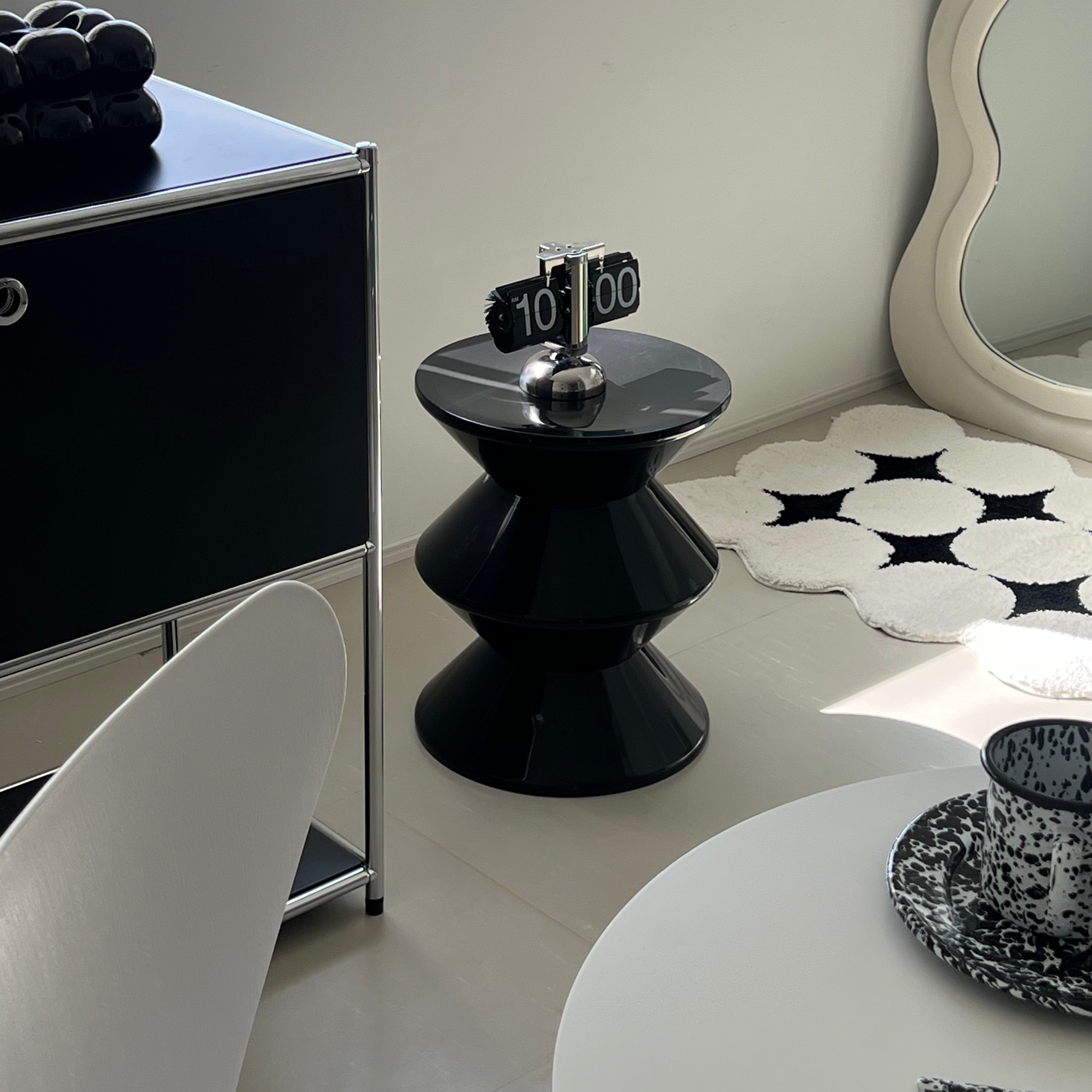 C41 Objet side stool