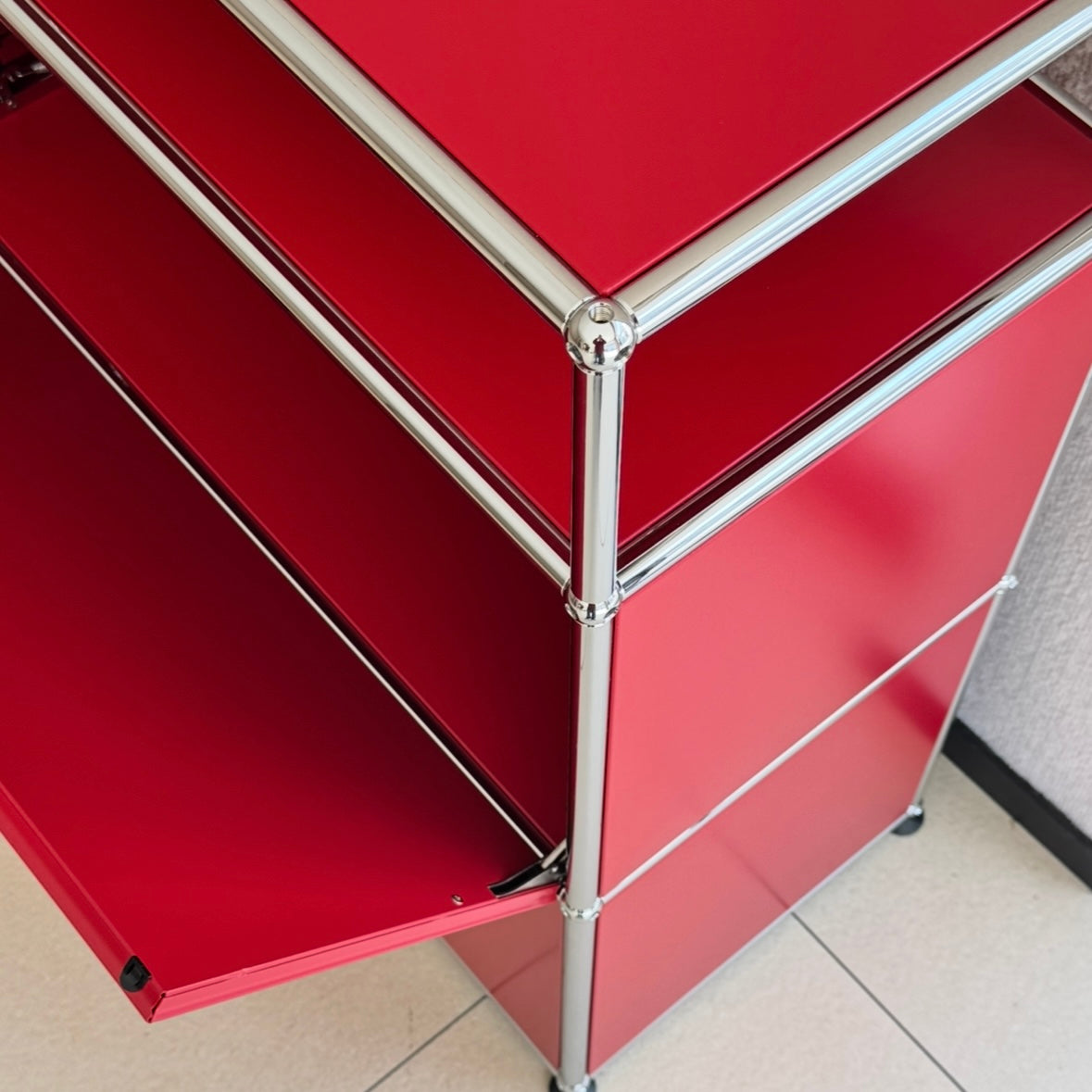 Custom module lock rack