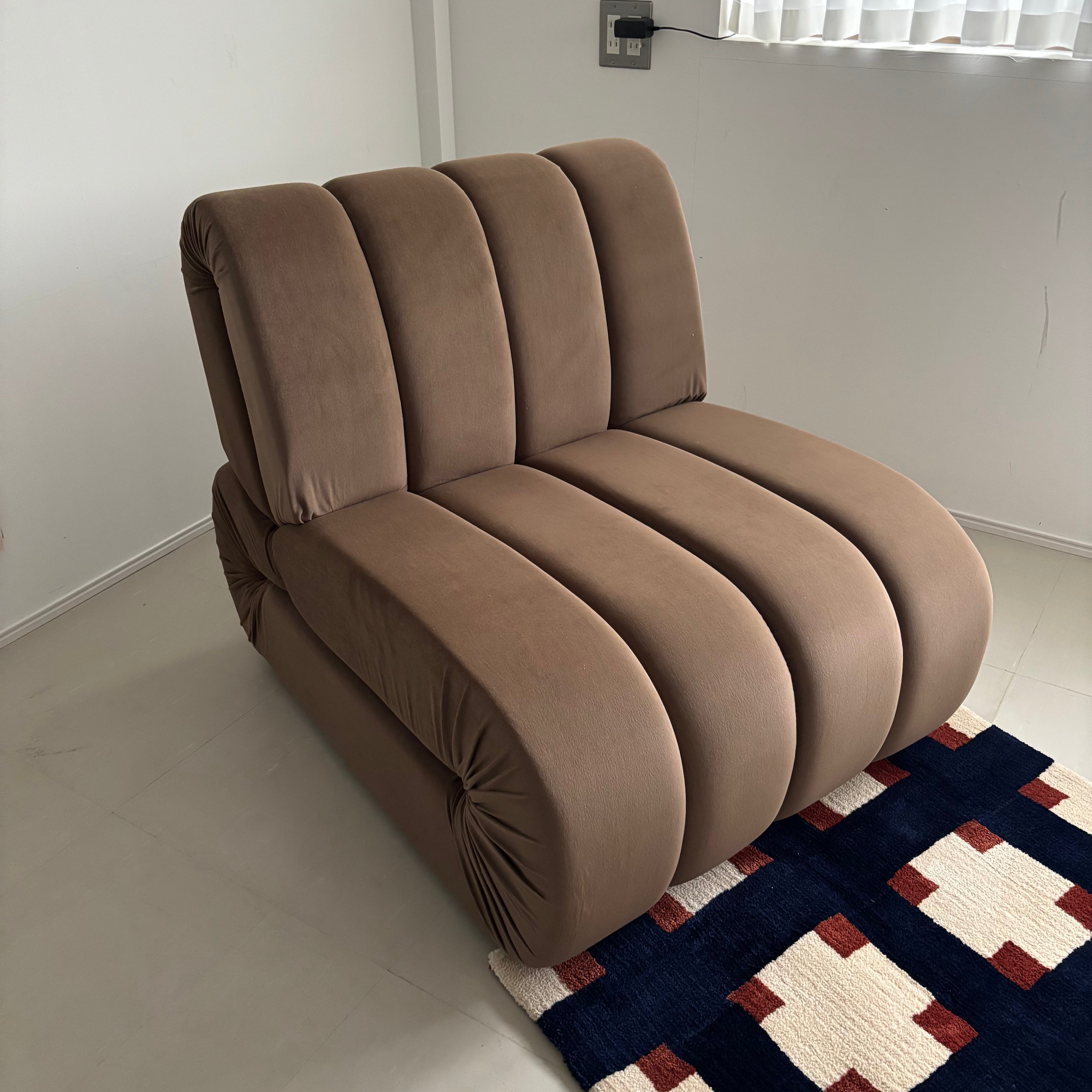 Puff rib sofa
