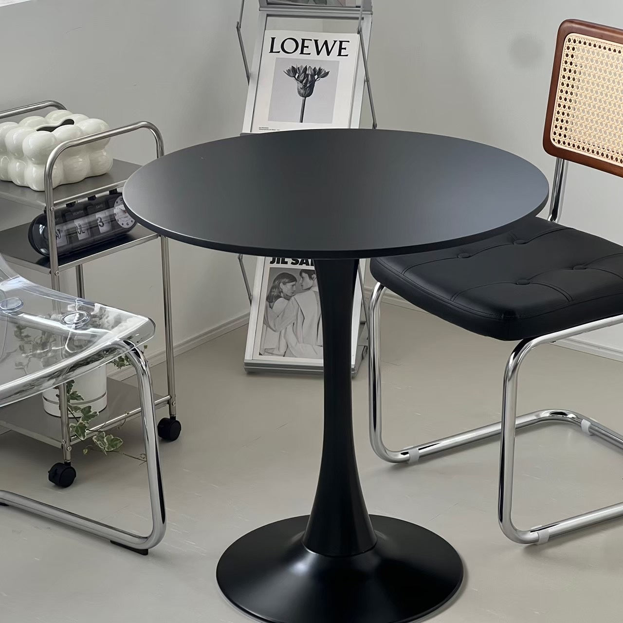 T4 モダンサークルカフェテーブル