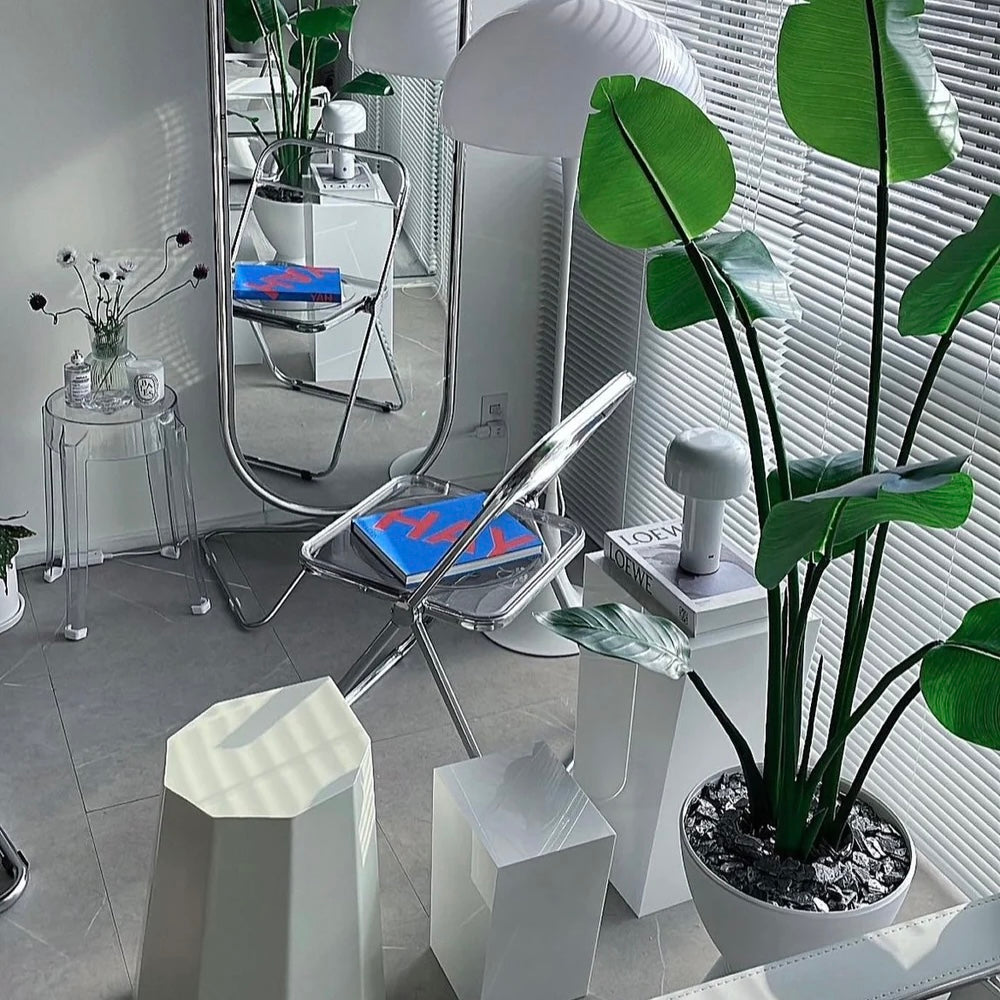 C17 サークルクリアチェア