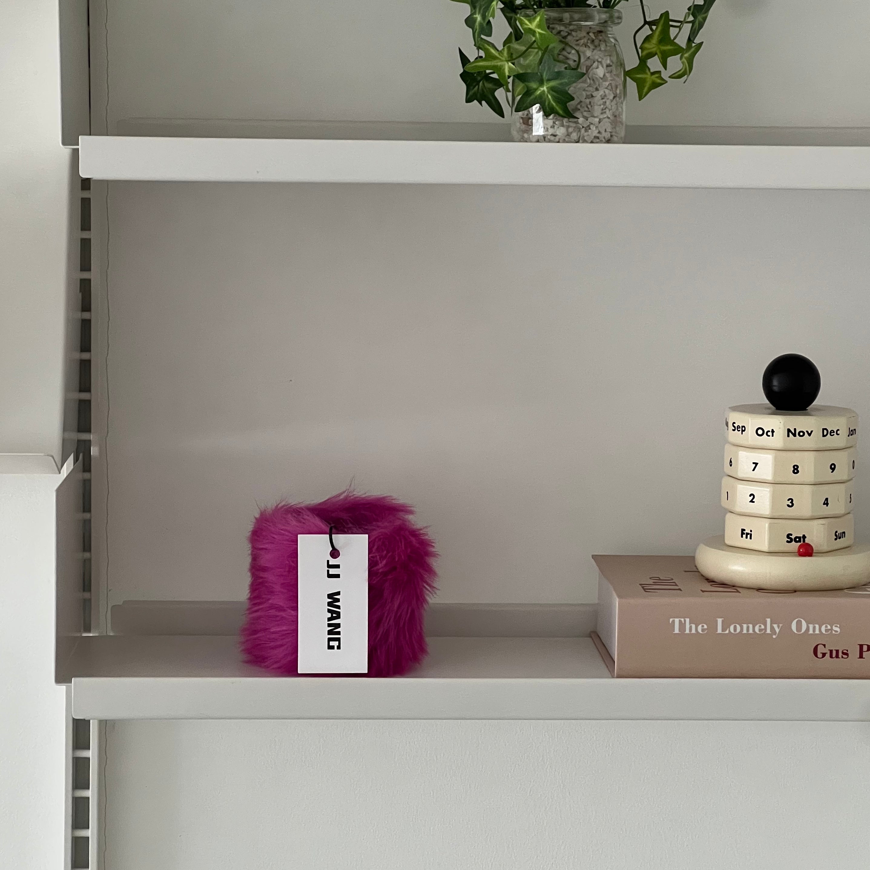 Fur plant vase