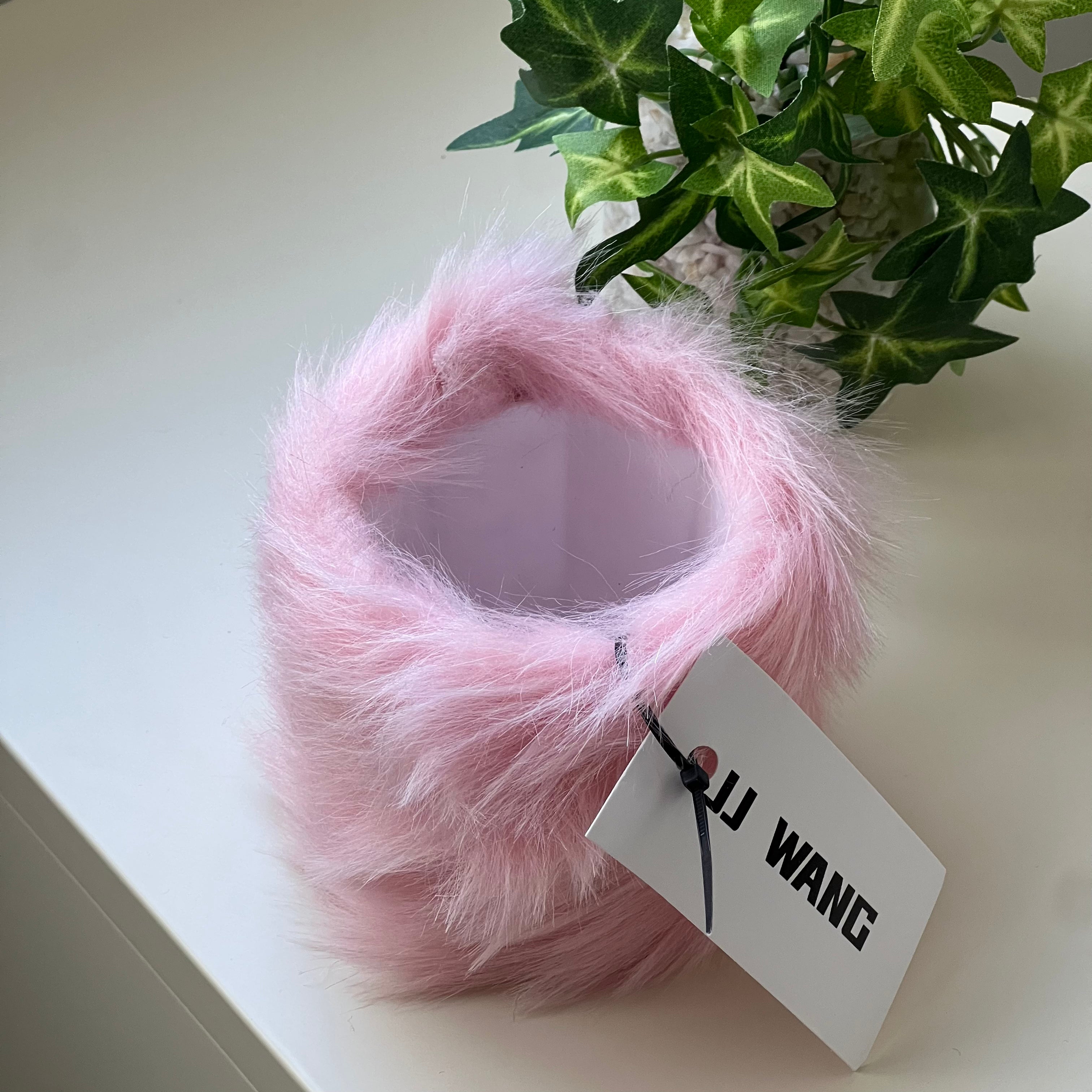 Fur plant vase