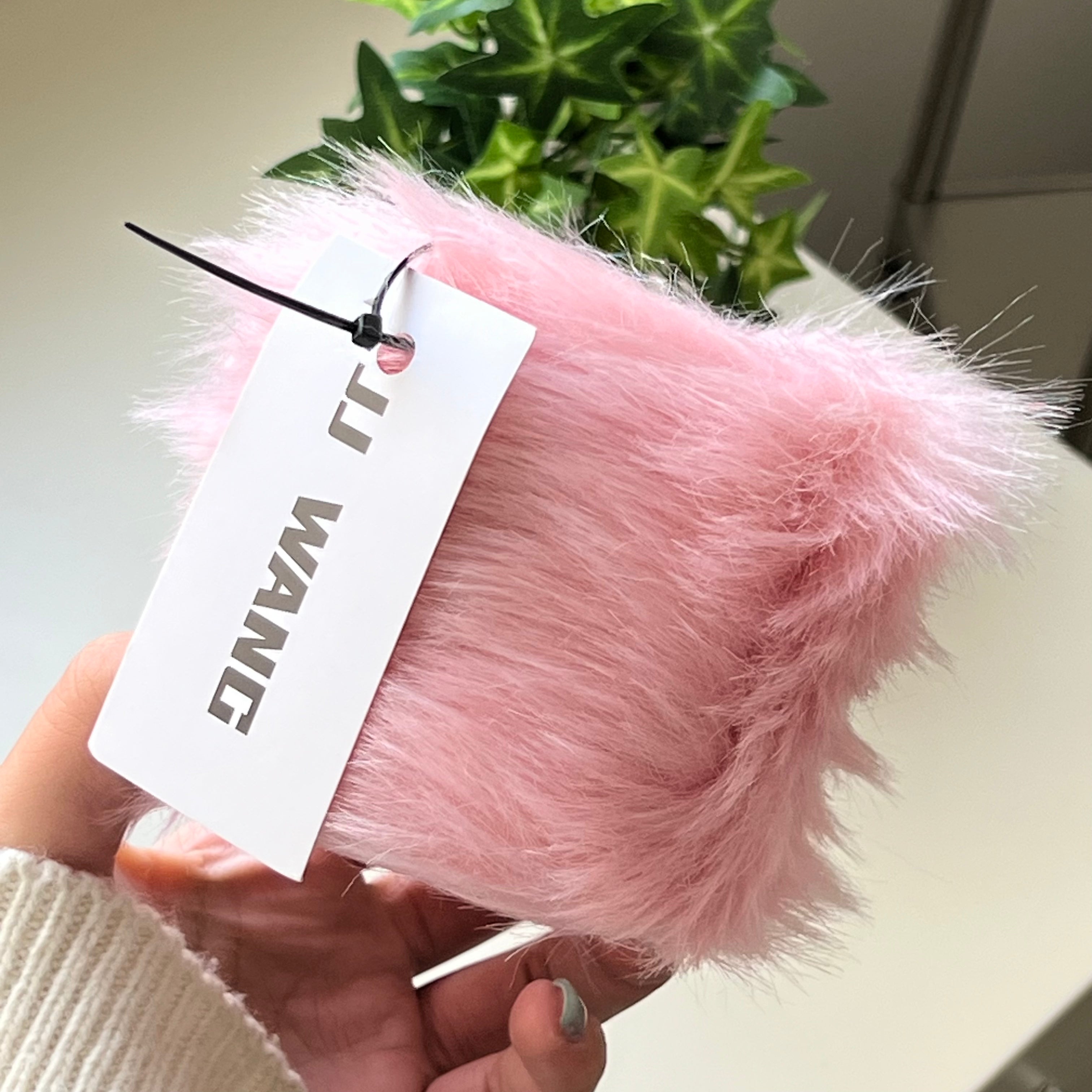 Fur plant vase