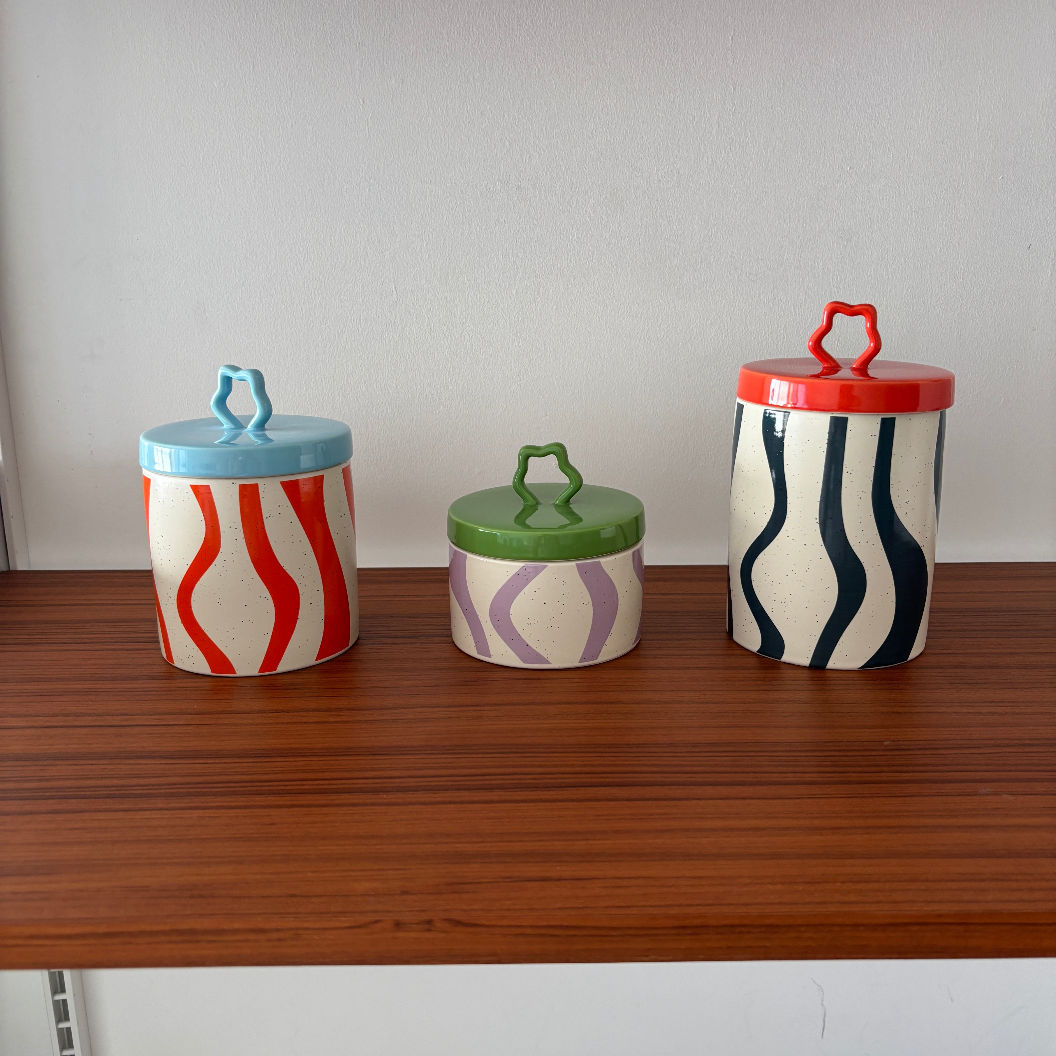 Wavy Pop Canister